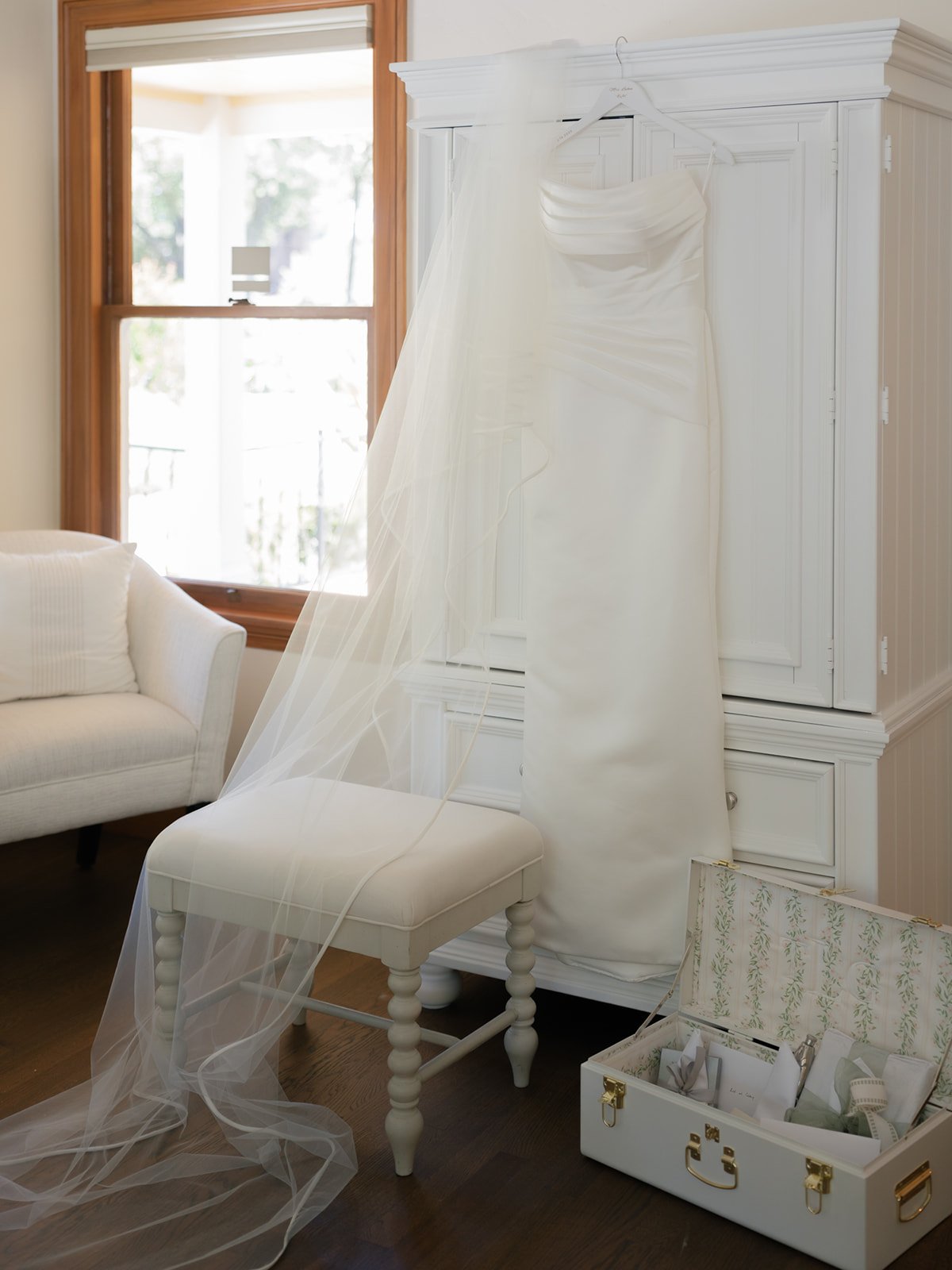 Wedding Dress | Wine Country Estate Wedding by L'Relyea Events