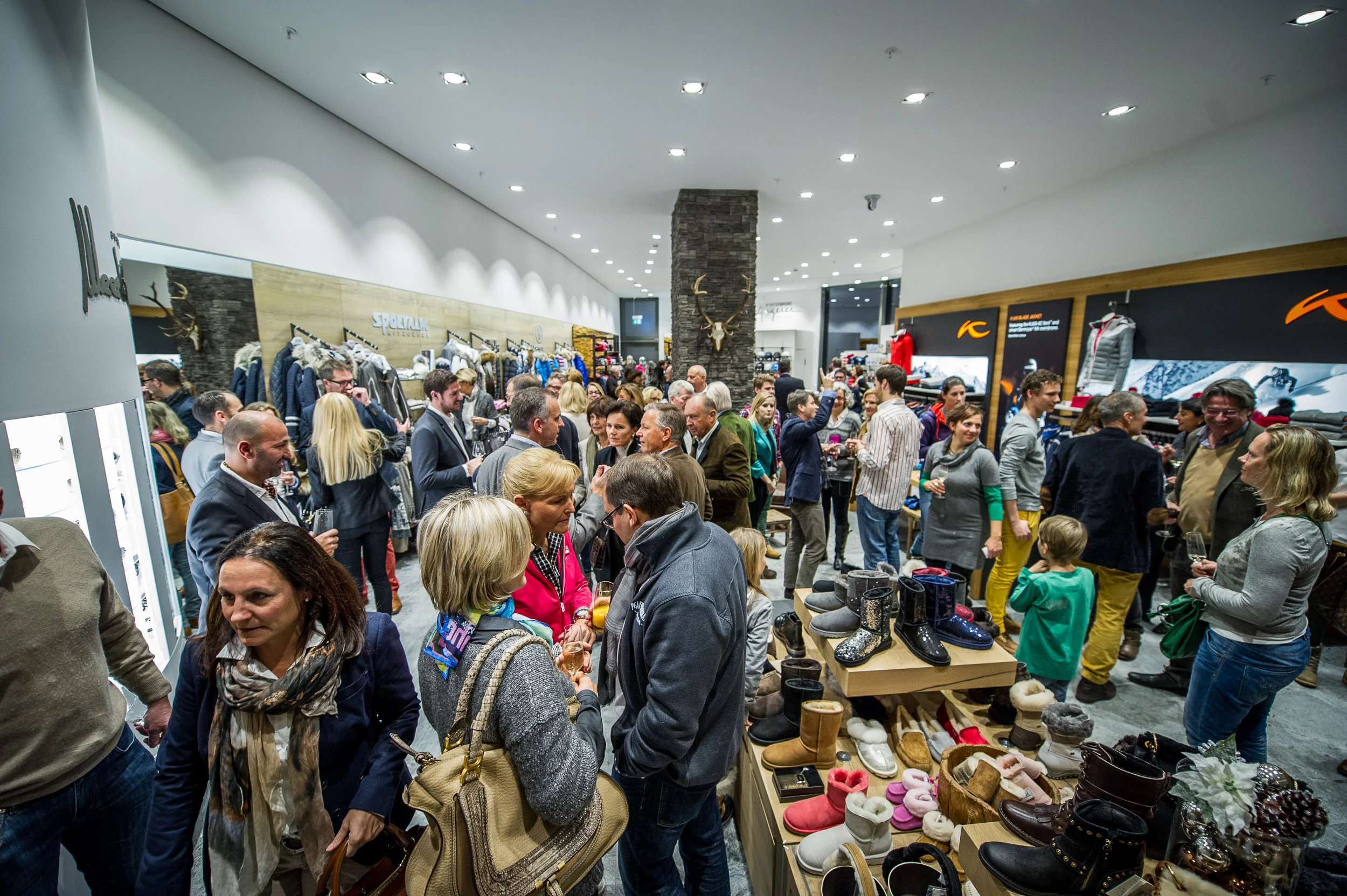 uppergrade-event-shop-opening-angerer-sport-intercontinental-davos19.jpg
