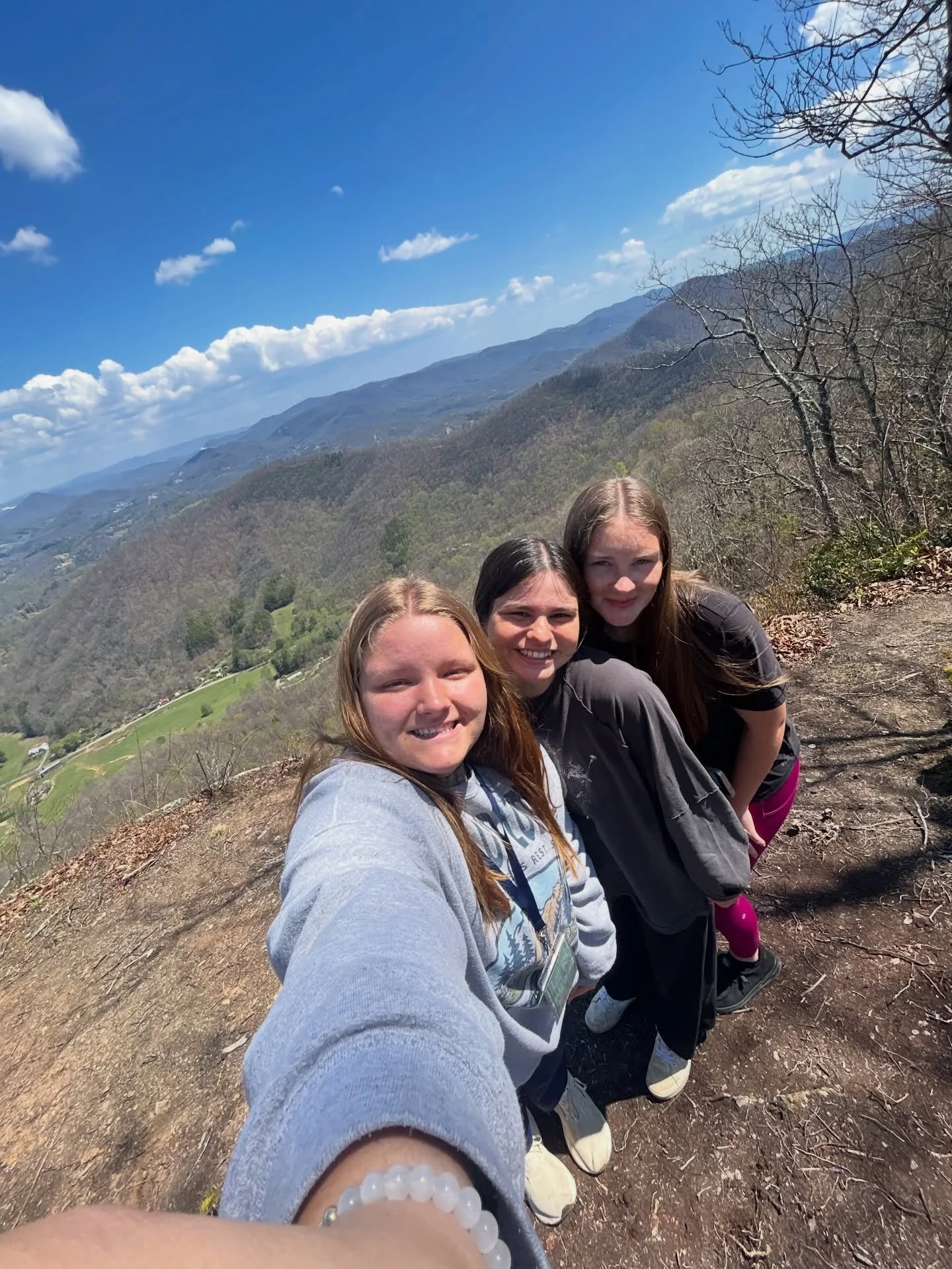 The Vox girls had a great time at the Flourish conference this weekend!!

We are so thankful 
for people like Bekah and Philip Howard- 
for places and ministries like High Pastures - 
That constantly pour into
pave the way
and come alongside the Vox 