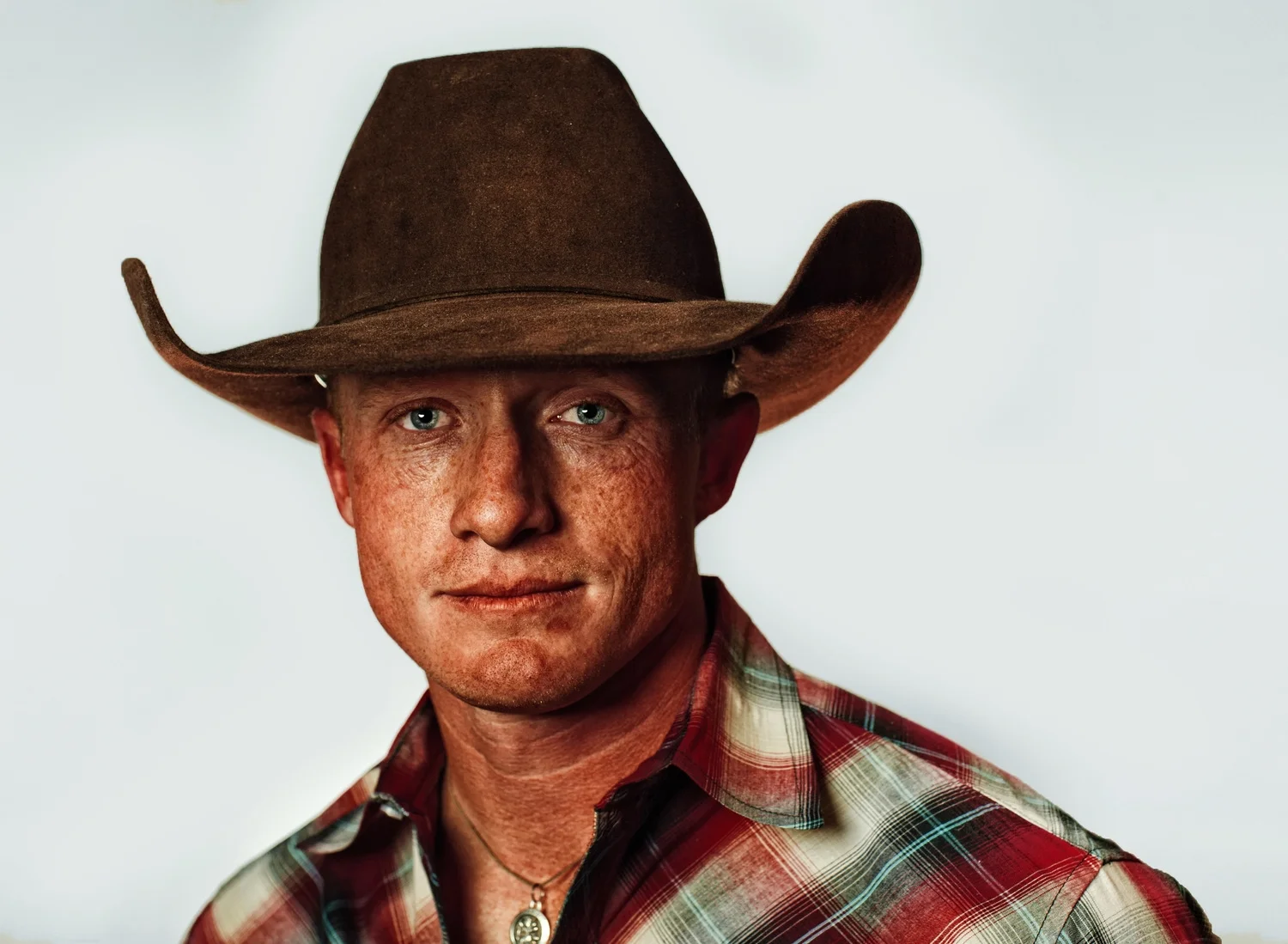 Ben Londo, a few moments before competing in the Grand National Rodeo's Saddle Bronc riding competition.