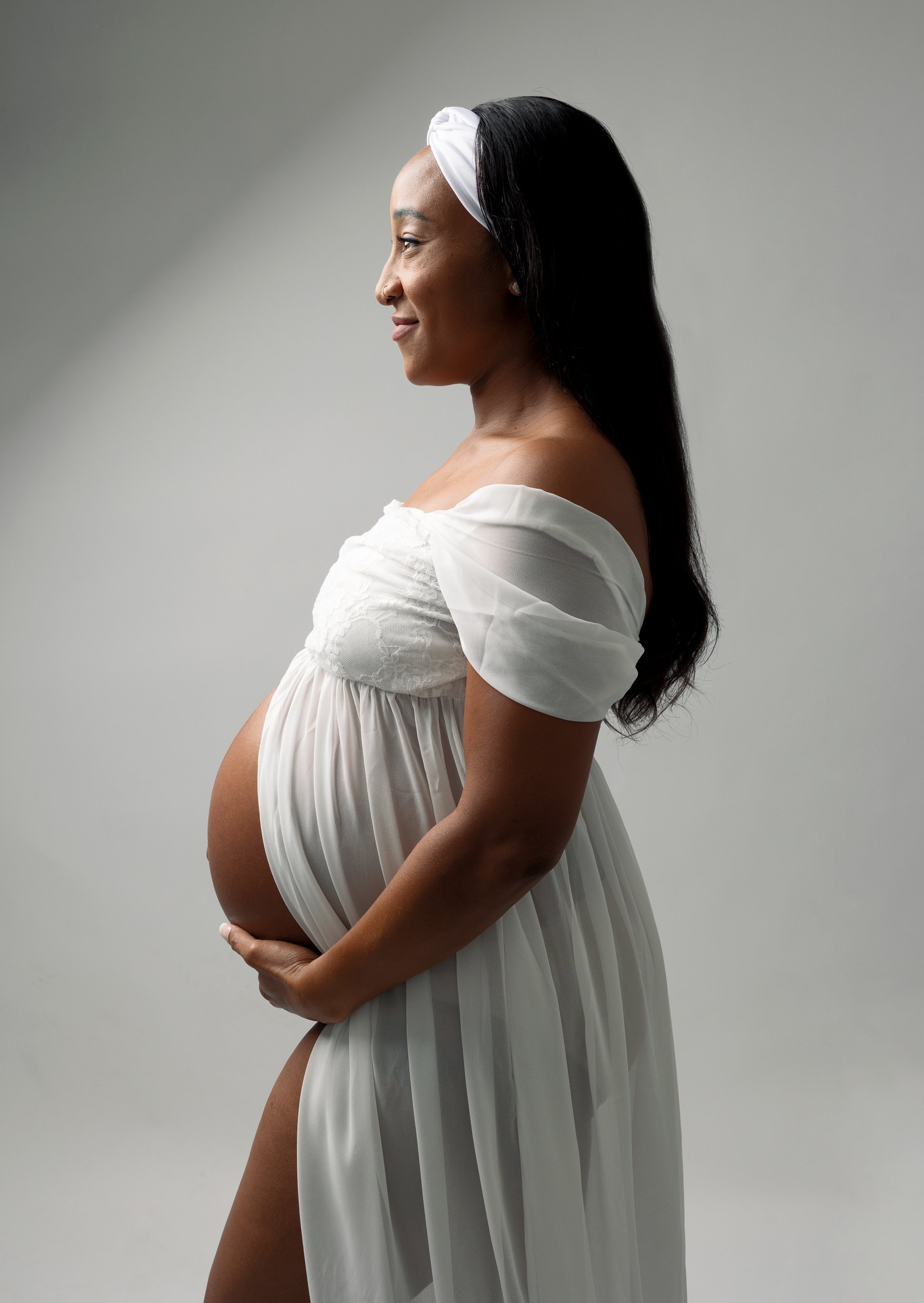 studio-maternity-photo-shoot-2.jpg