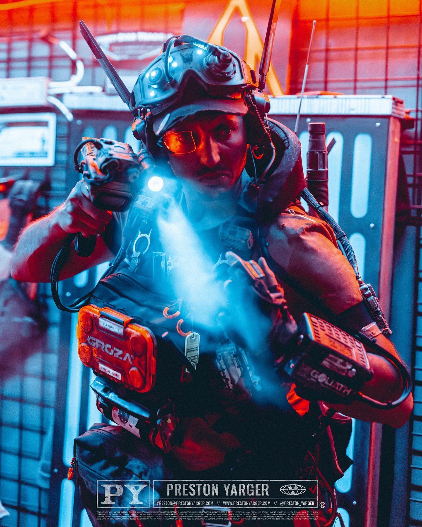 Skiff Bandai - GROZA Paranormal Anomaly Unit operator. Incredible shot of my kitbashed anomaly scanner prop with the rest of my fully custom kit taken by @preston_yarger at @neotropolisevent this year. This was such a last minute prop but very worth 