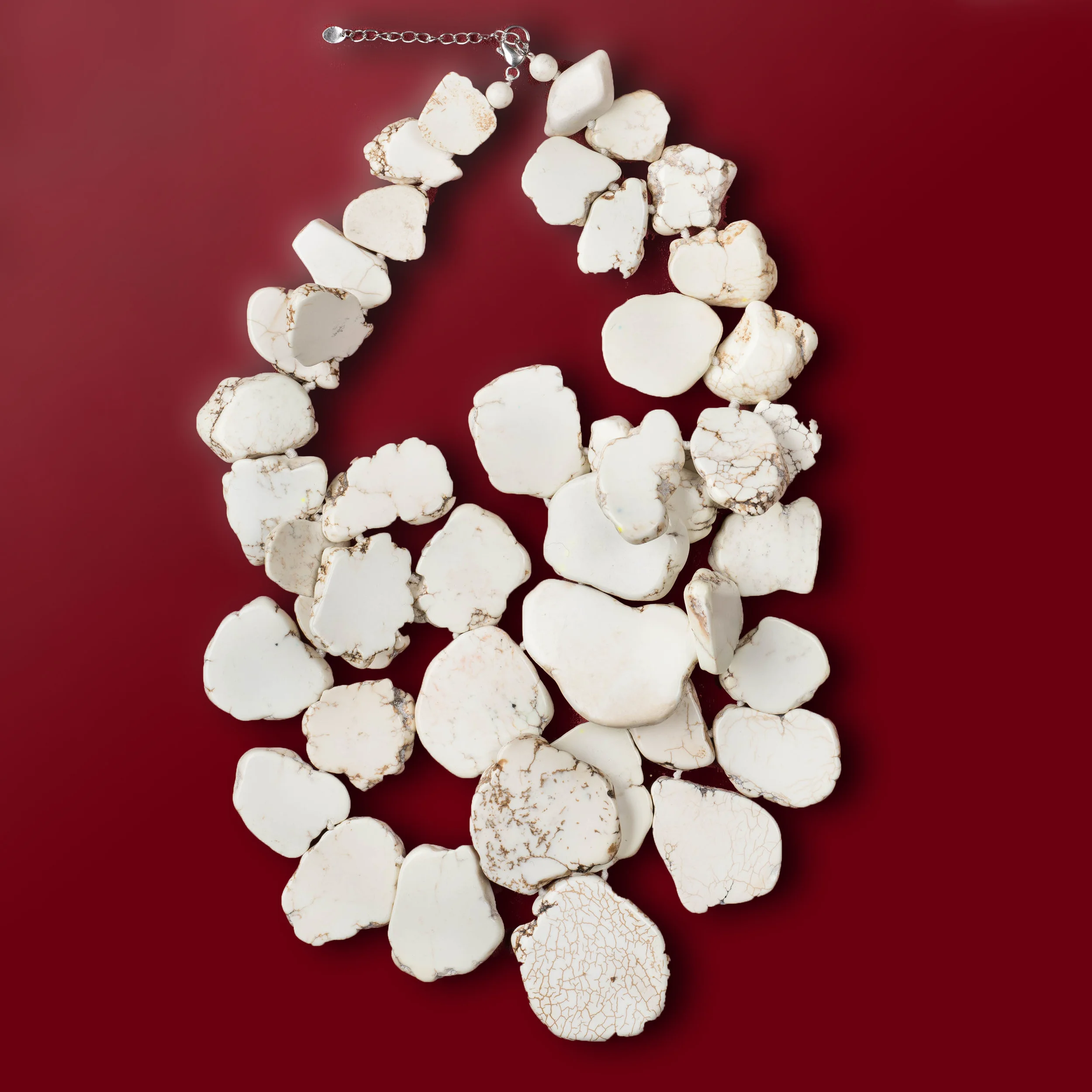 white chunky turquoise necklace/n108