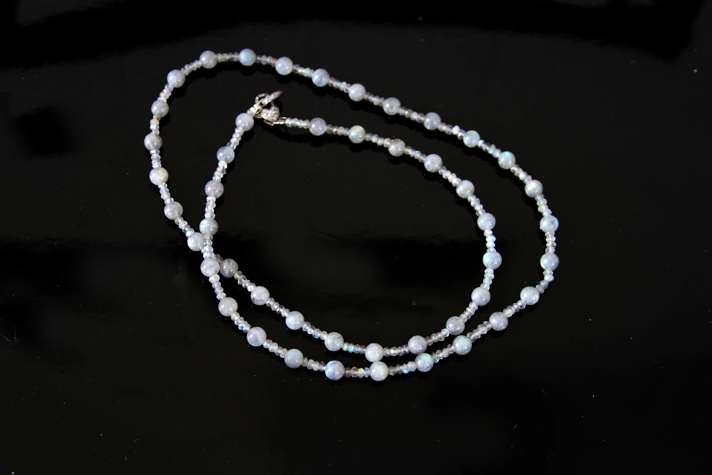 light grey labradorite necklace/n205