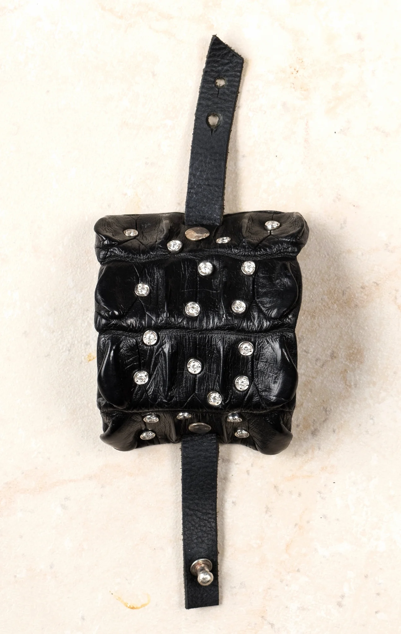 alligator cuff studded with 2 carats of diamonds/b140