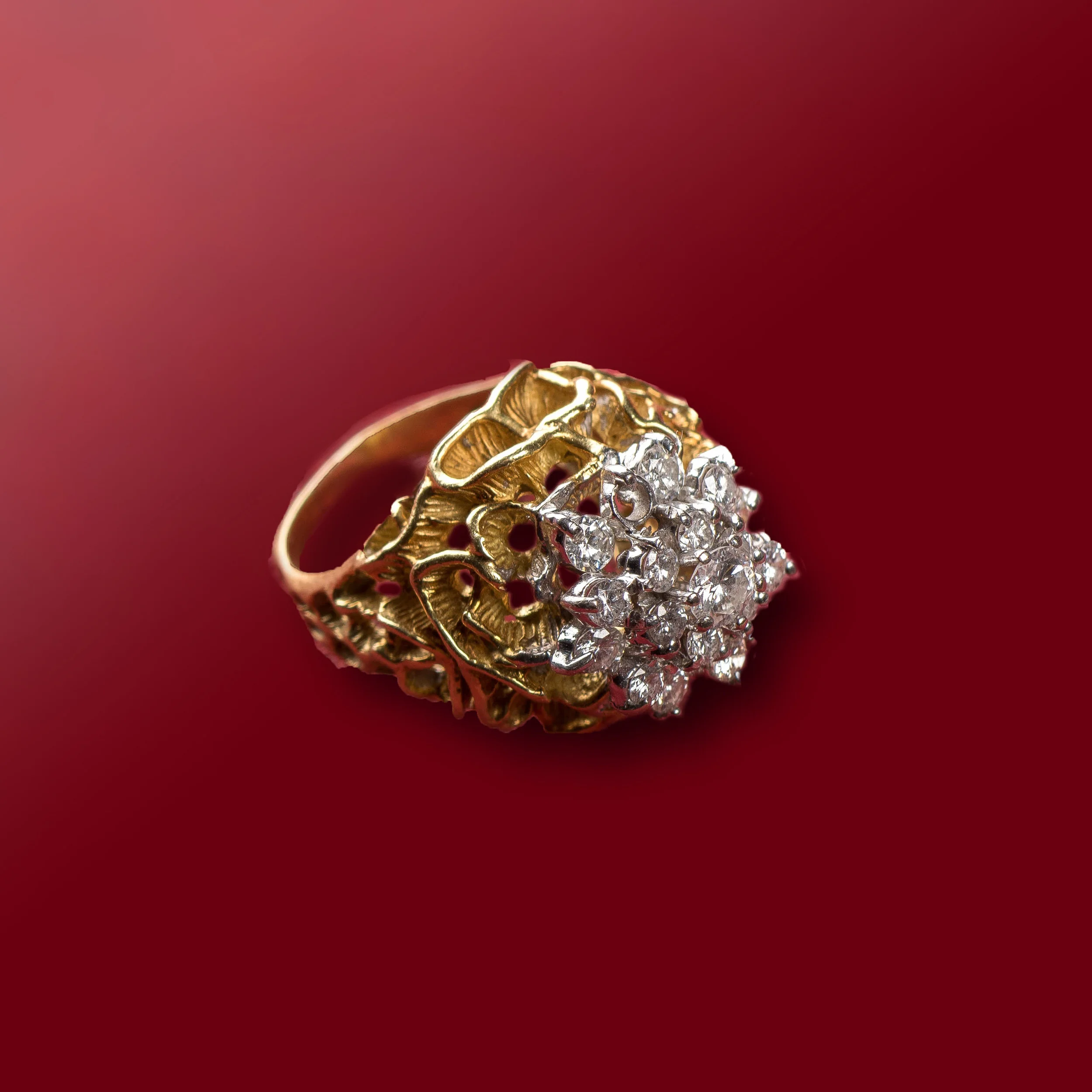 18 carat/diamond cocktail ring/vintage/r150