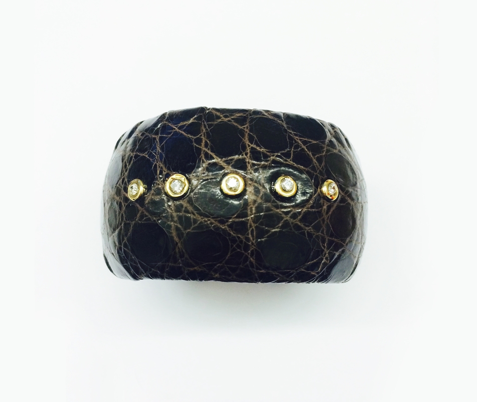 alligator cuff bracelet with 0.6 carat/b224