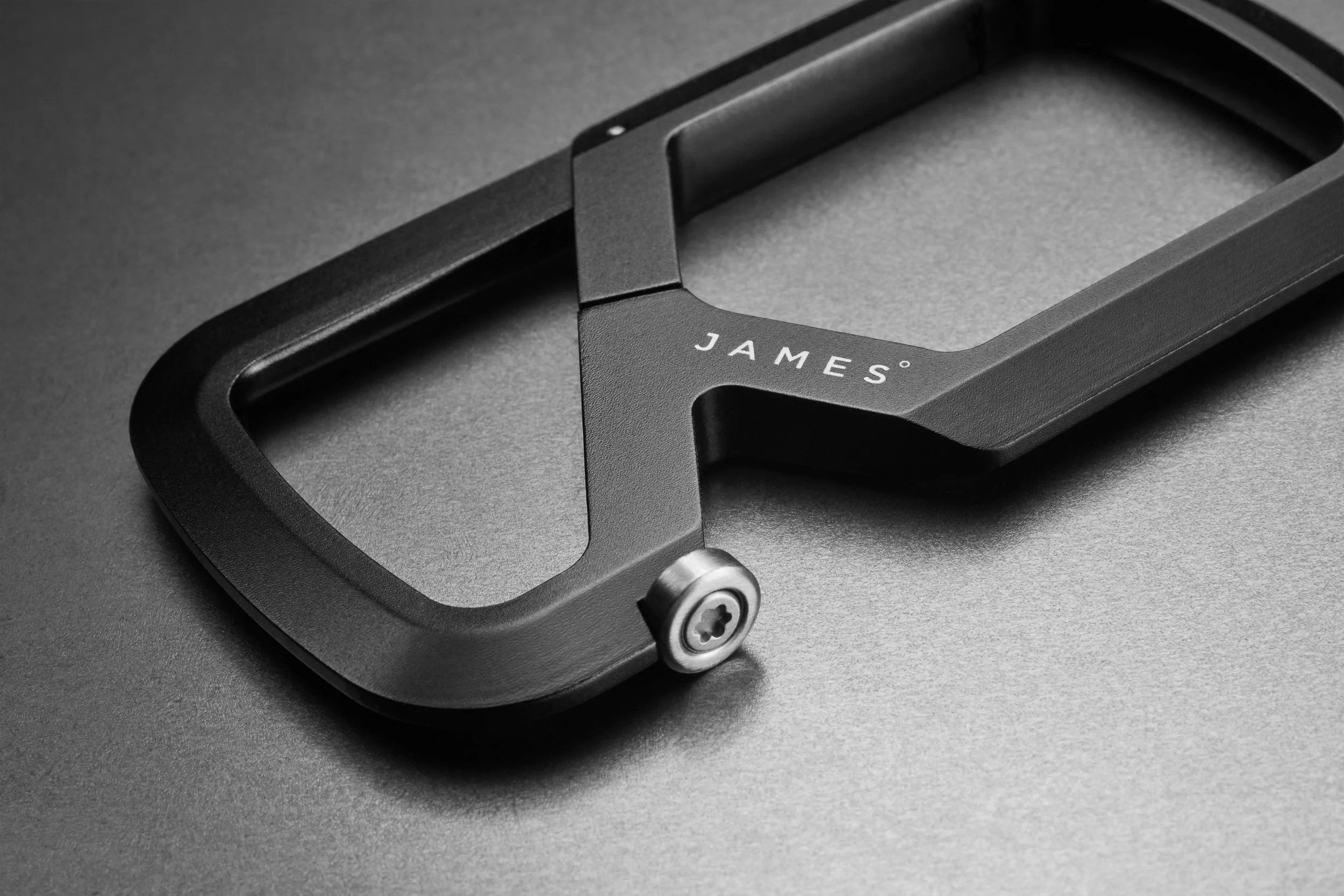 180717_James_carabiner_BLACK_detail_FL.jpg