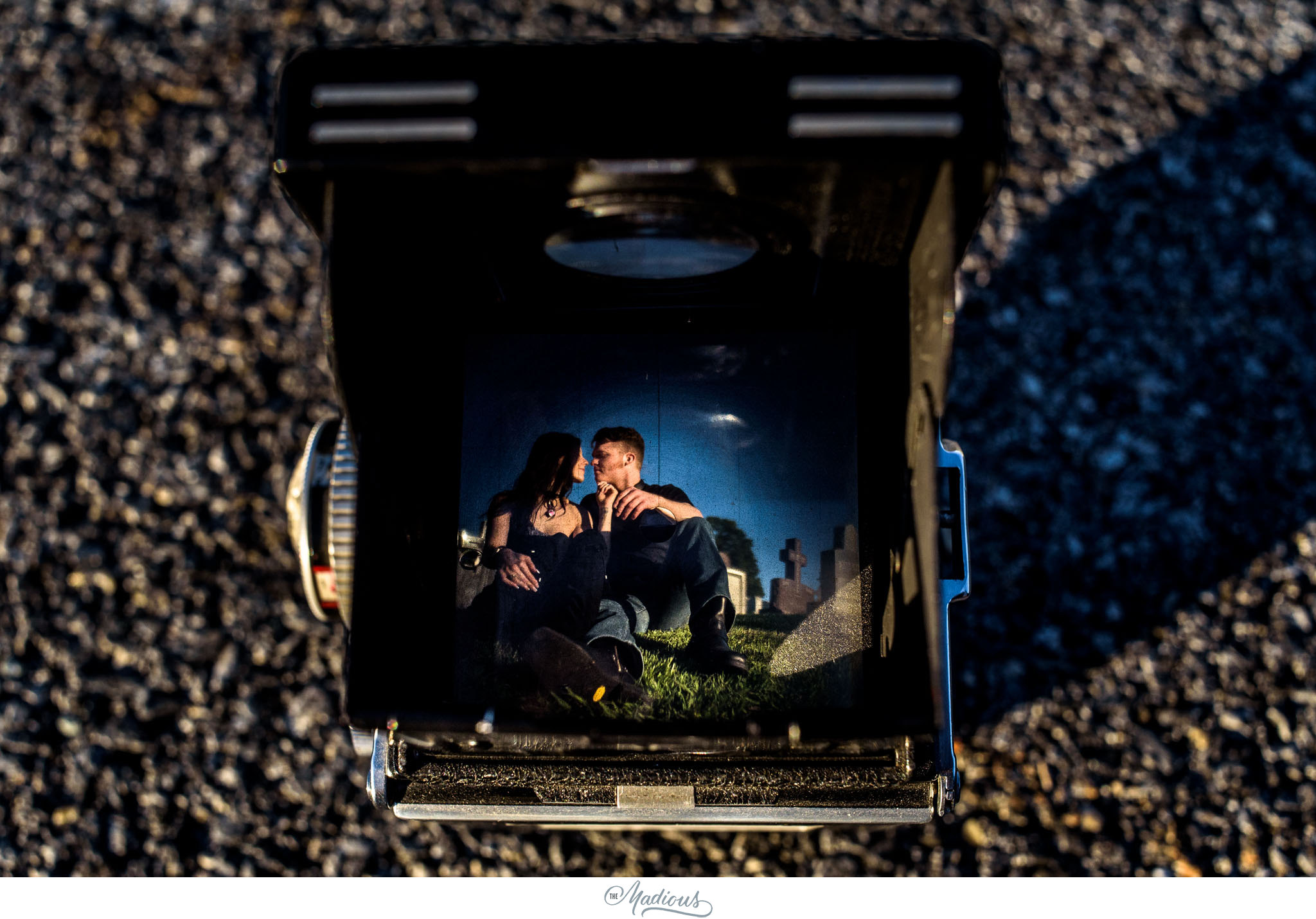 Cemetery engagement gothic photo_0014.JPG