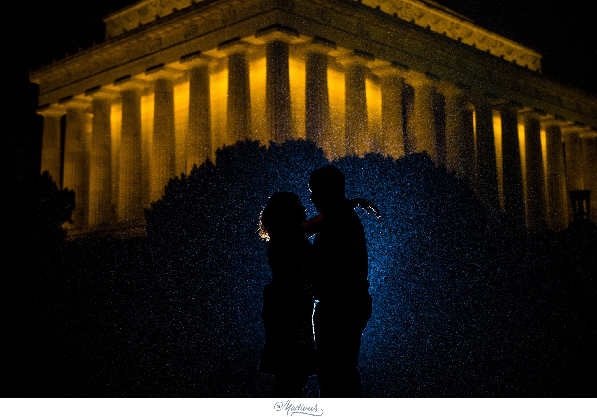 Rainy Lincoln Memorial Engagement session 0011.JPG