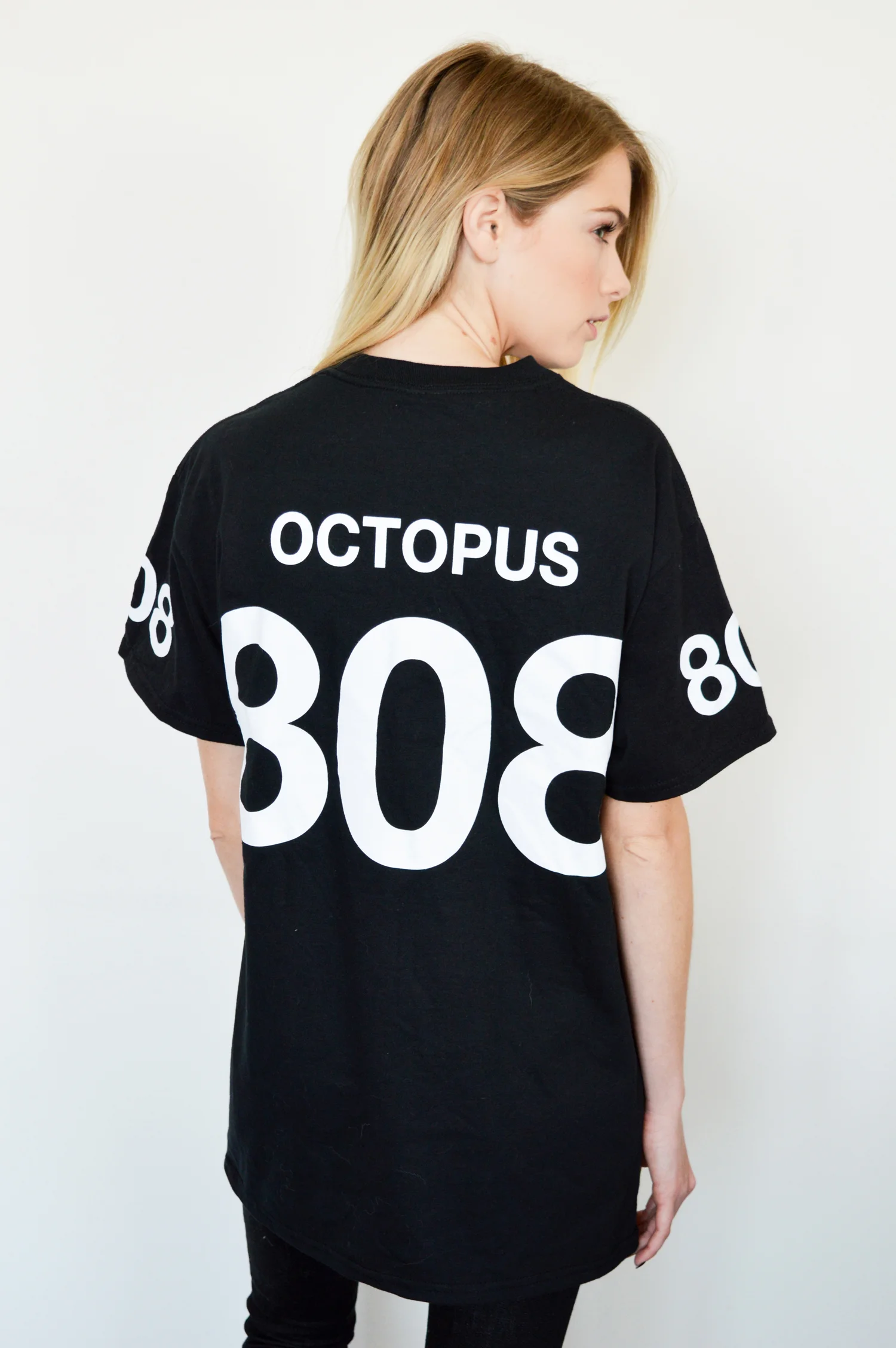 808-Female-Back-sm.jpg