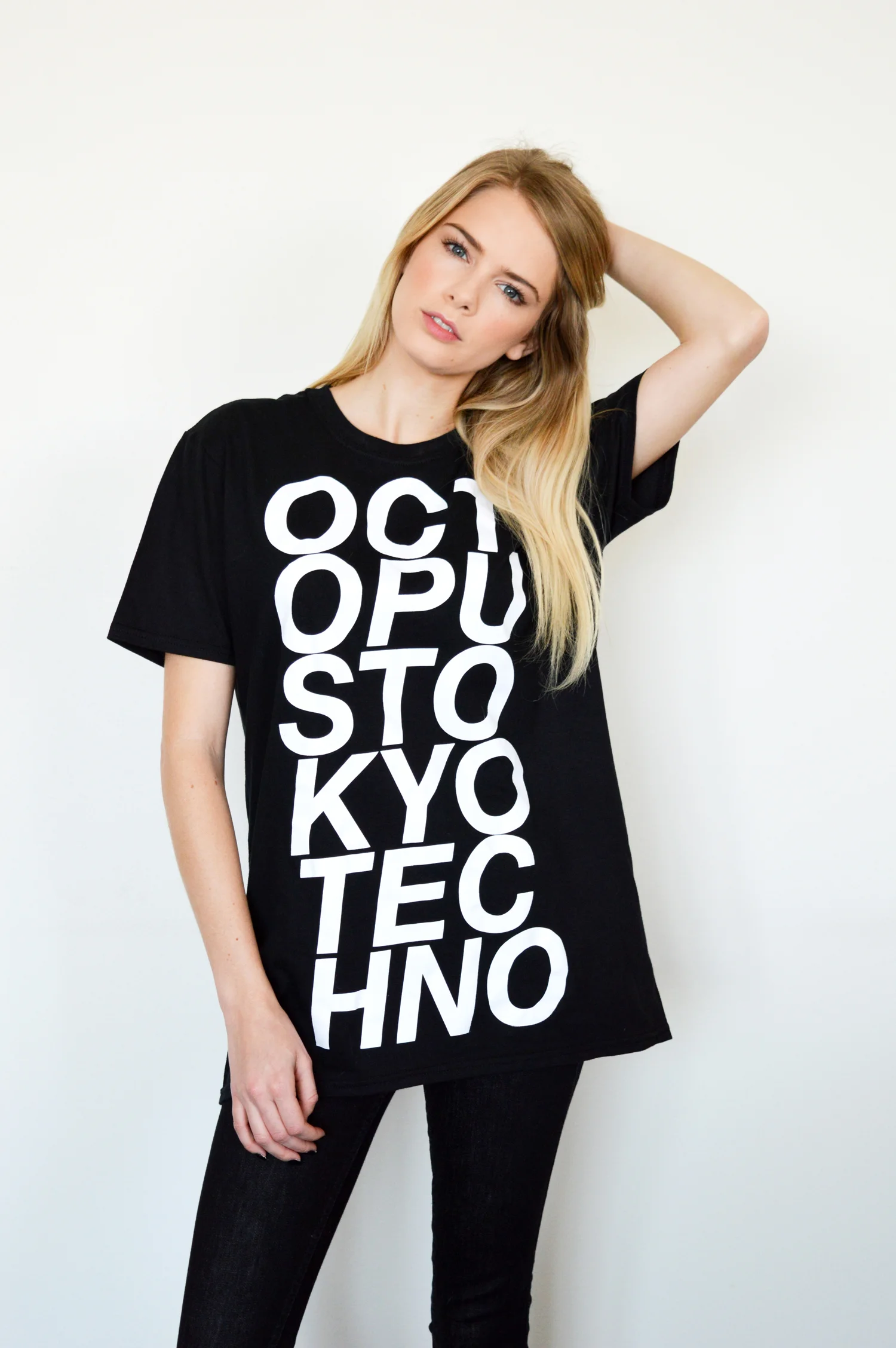 Geo-Tokyo-Female-Front-sm.jpg