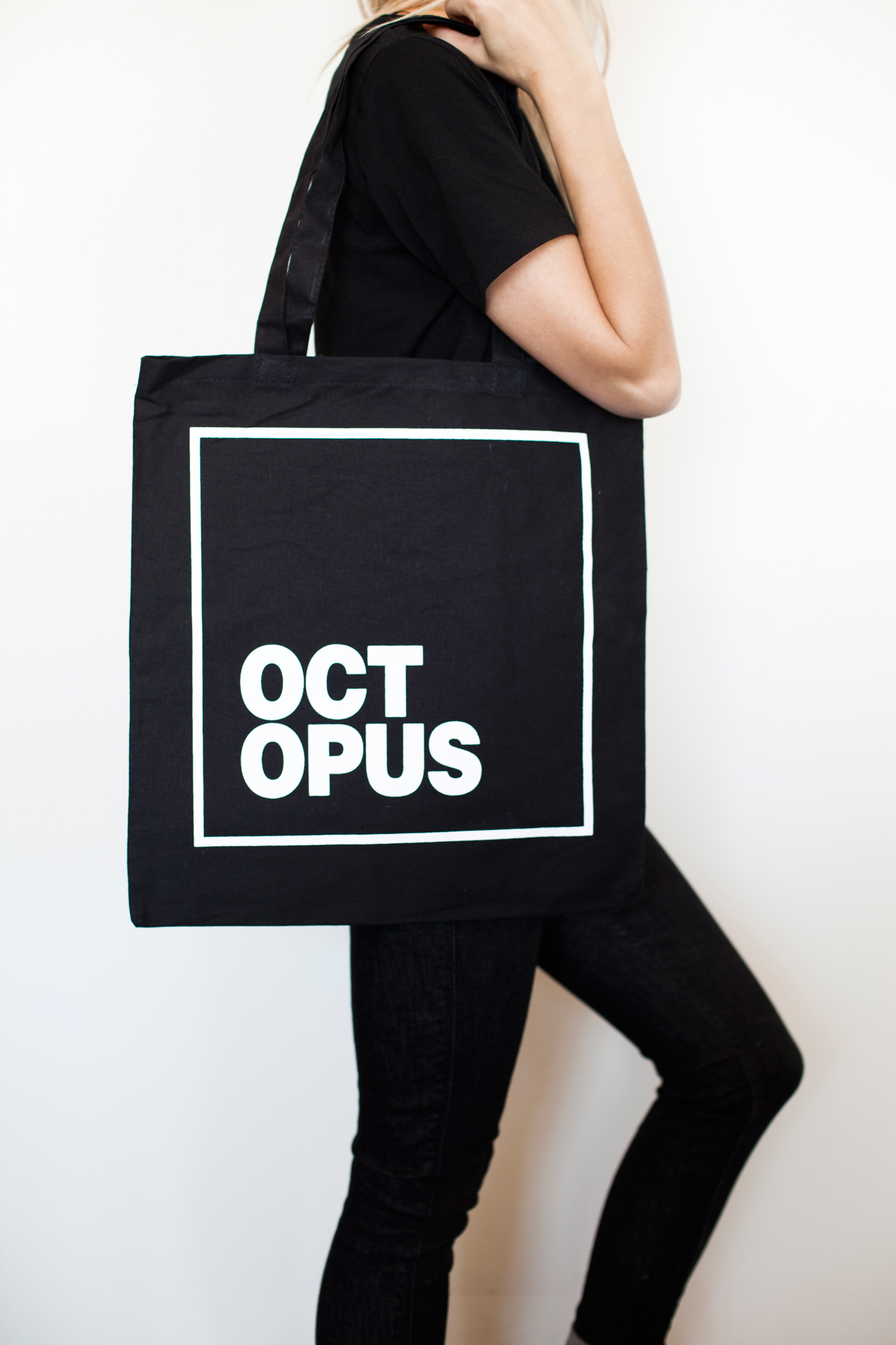01-tote-sm.jpg