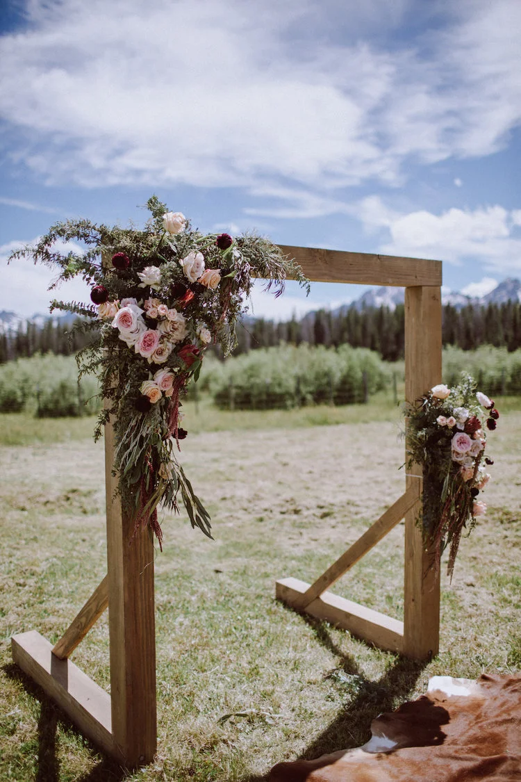 Caitie+and+Phil,+Christine+Marie+Photography,+Stanley+Idaho,+Ira+++Lucy+Wedding+Planner-3.jpg
