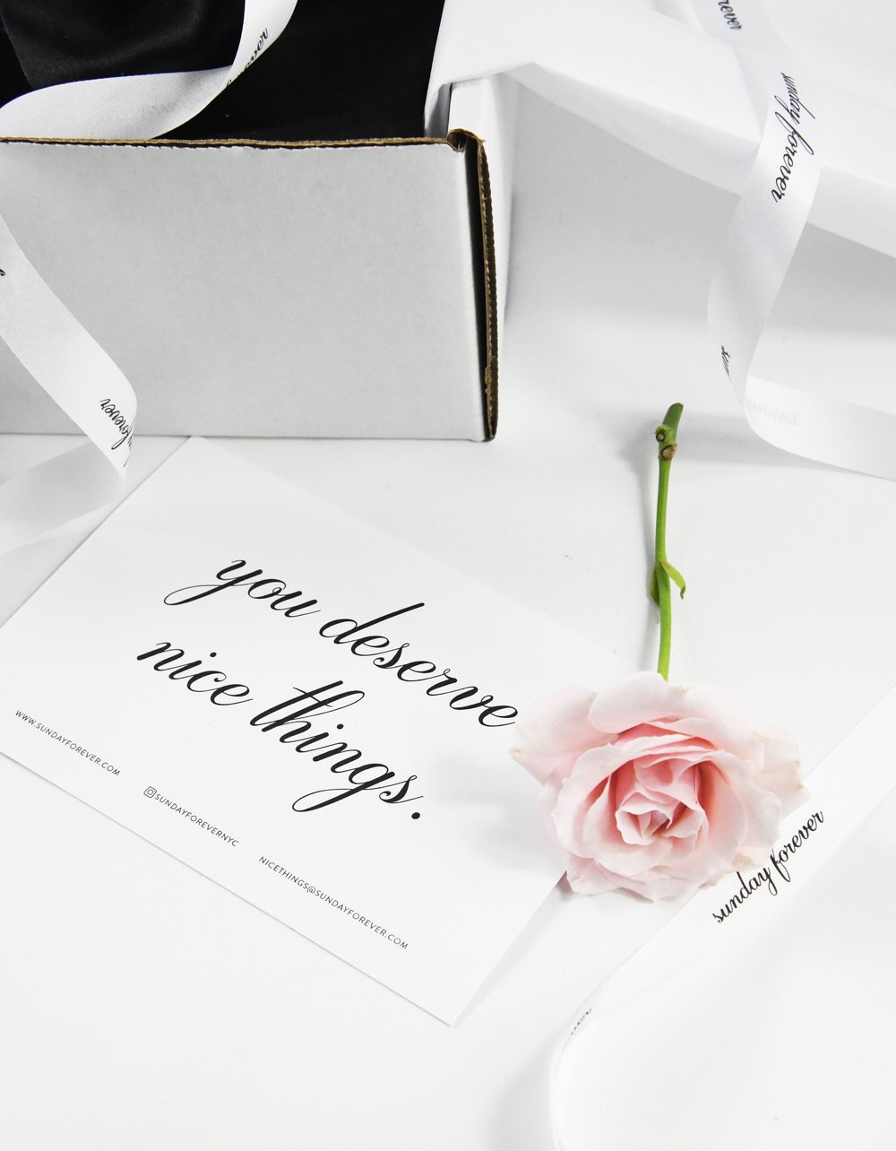 CALL+UR+“MOM”+-+THE+SUNDAY+ISSUE+MOTHER’S+DAY+2019+GIFT+GUIDE.jpg