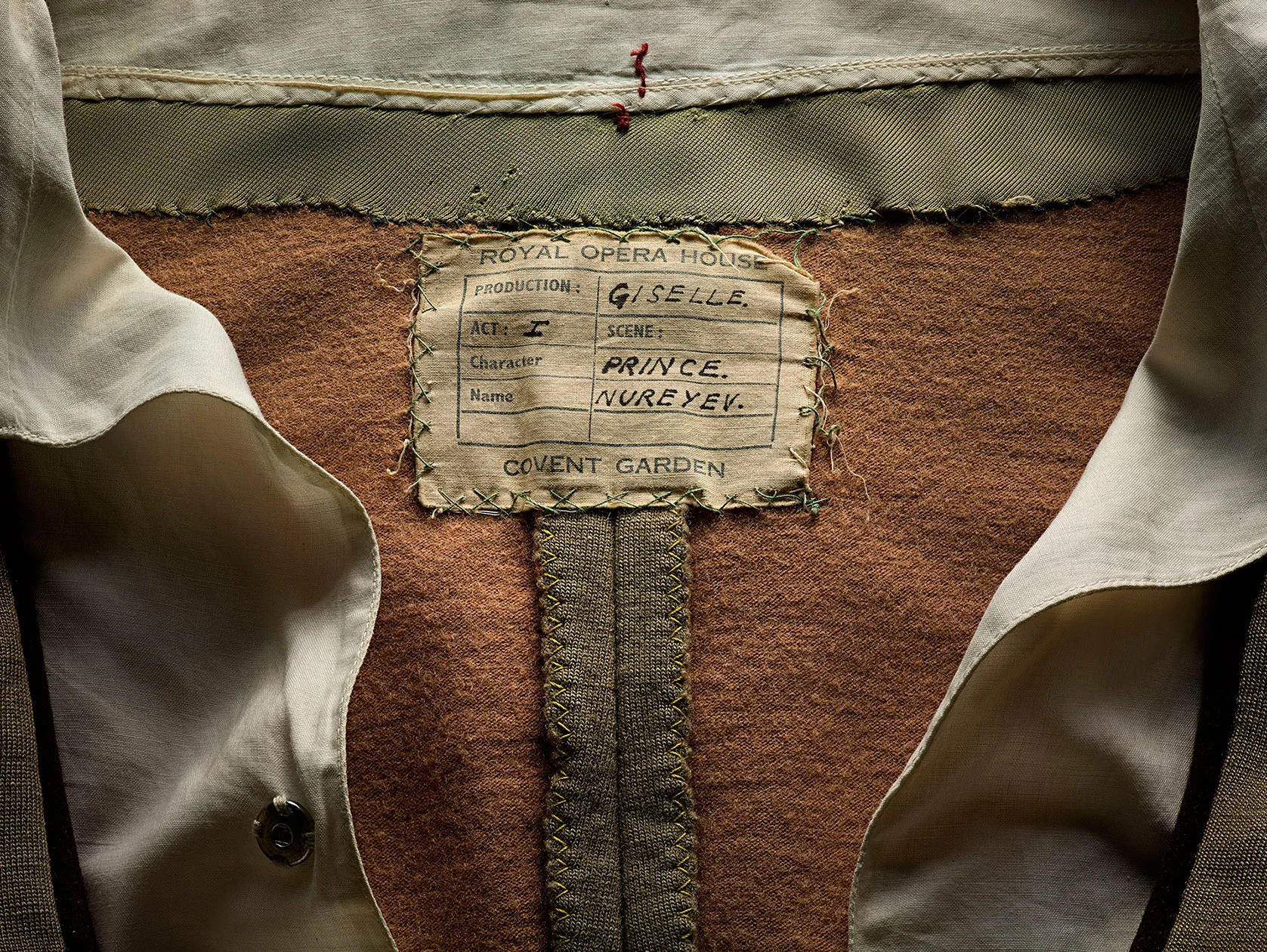 PlamenPetkov_Nureyev_NameTag_B.jpg