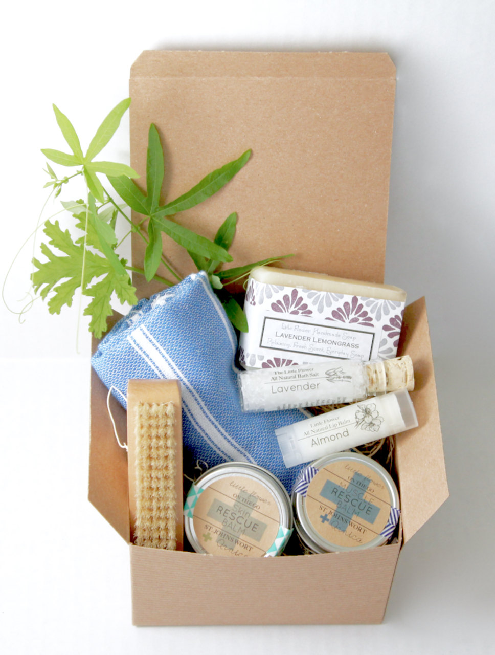 Details about   Gardener’s Kit Nail Brush & Hand Towel 1 Set & Chamomile Grow Kit Gift Box 