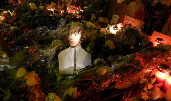 The Unpredictability of Grief (Or Why I Can't Let Go of My Bowie Bereavement)