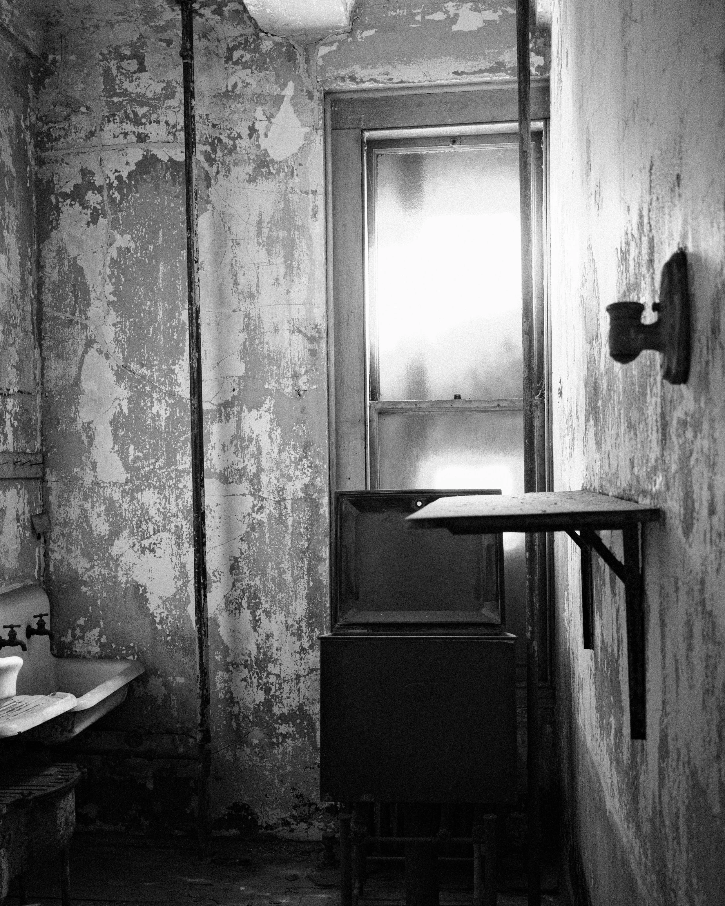 Ellis island hospital-10.jpg