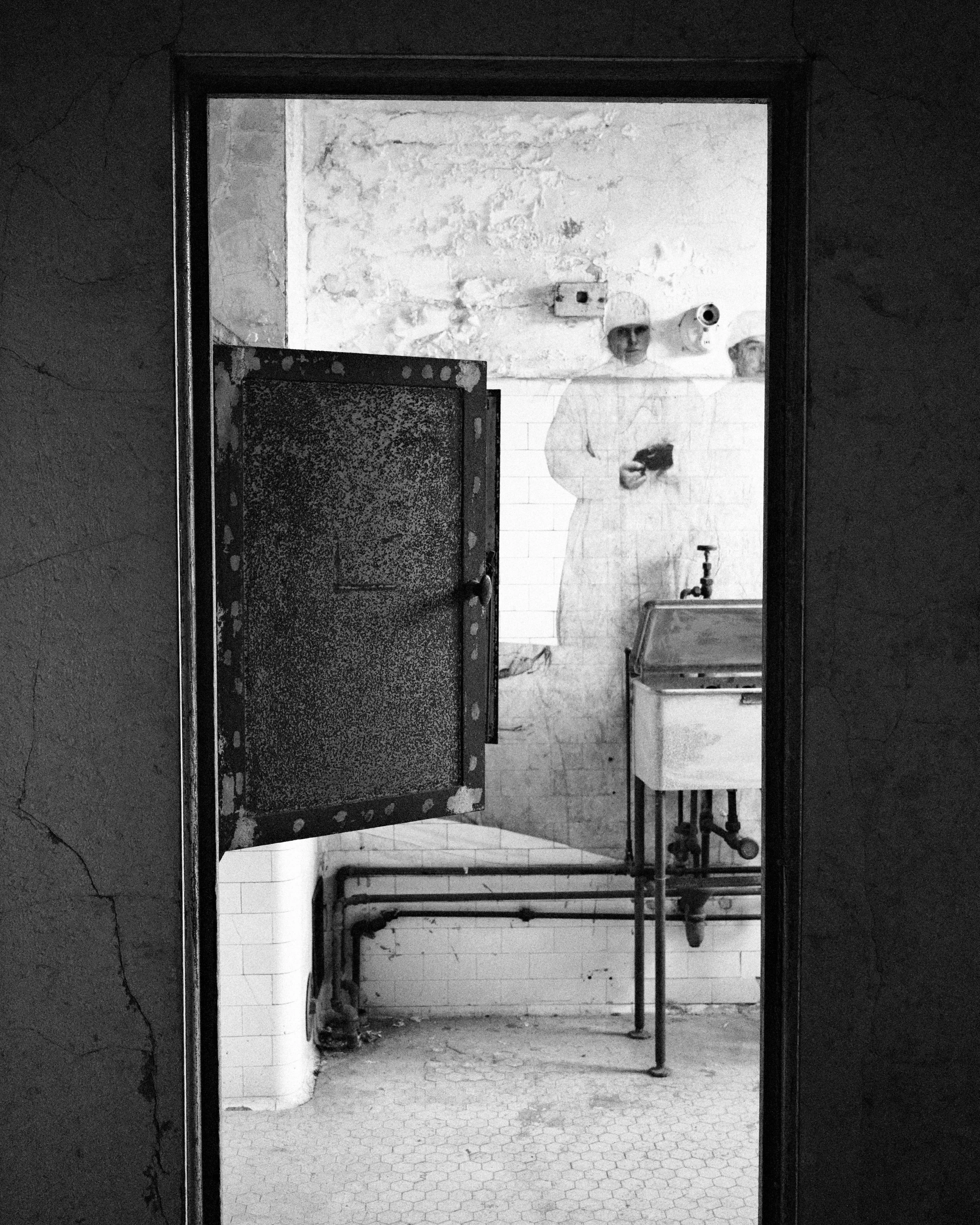 Ellis island hospital-20.jpg
