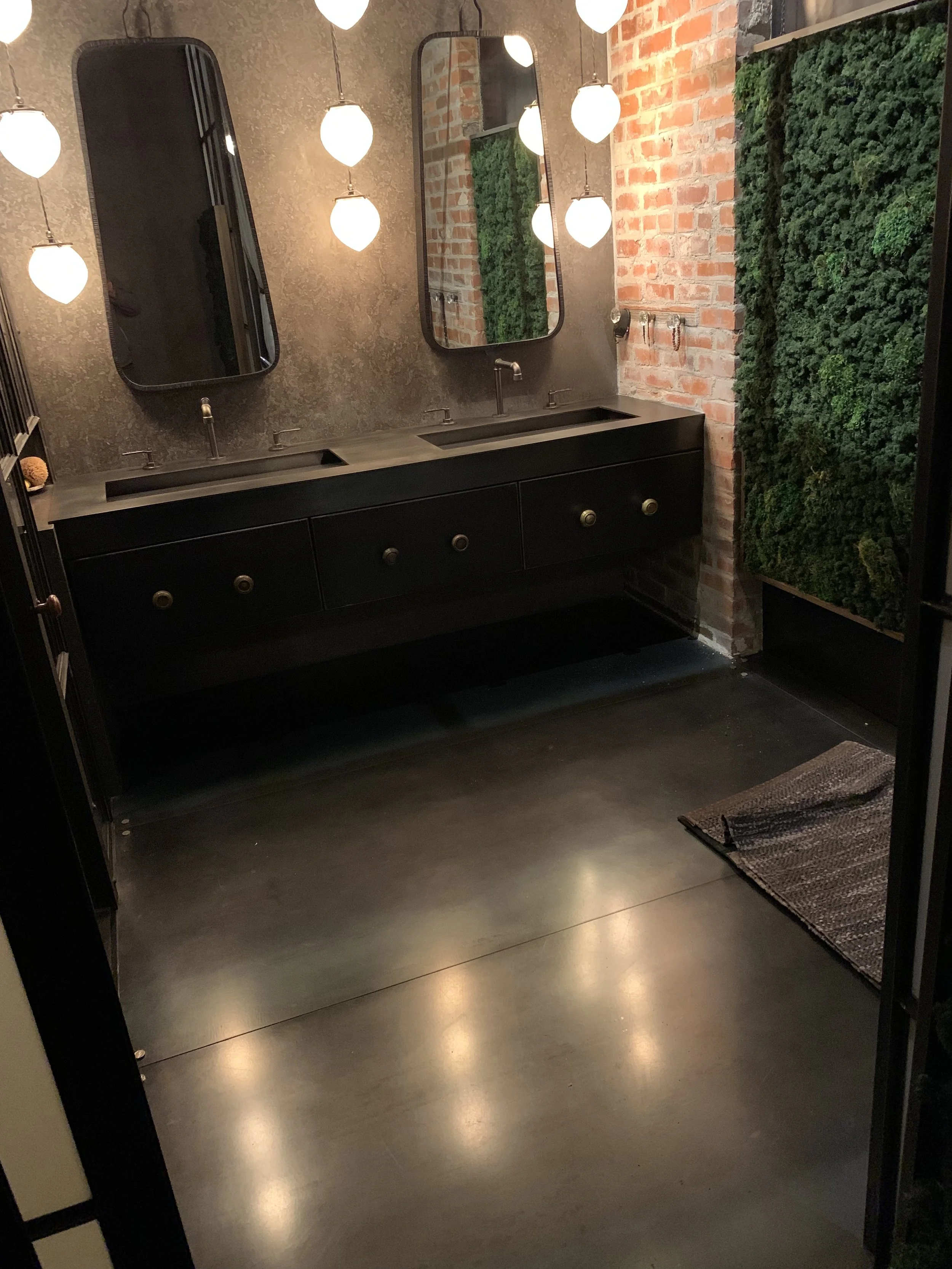 Steel floors and sink