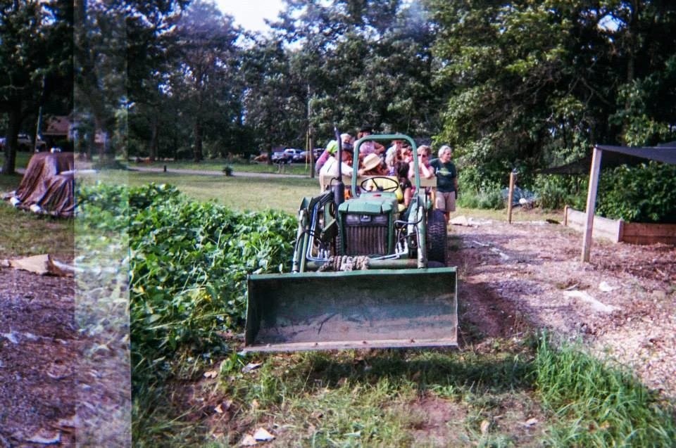 Family-friends, new acquaintances, local farmers, and many more participated in one of the popular farm tours. Here, permaculture consultant and LSF collaborator Lindsay Rebhan explains our perennial nursery and the important role of hazelnuts in our restoration work. 