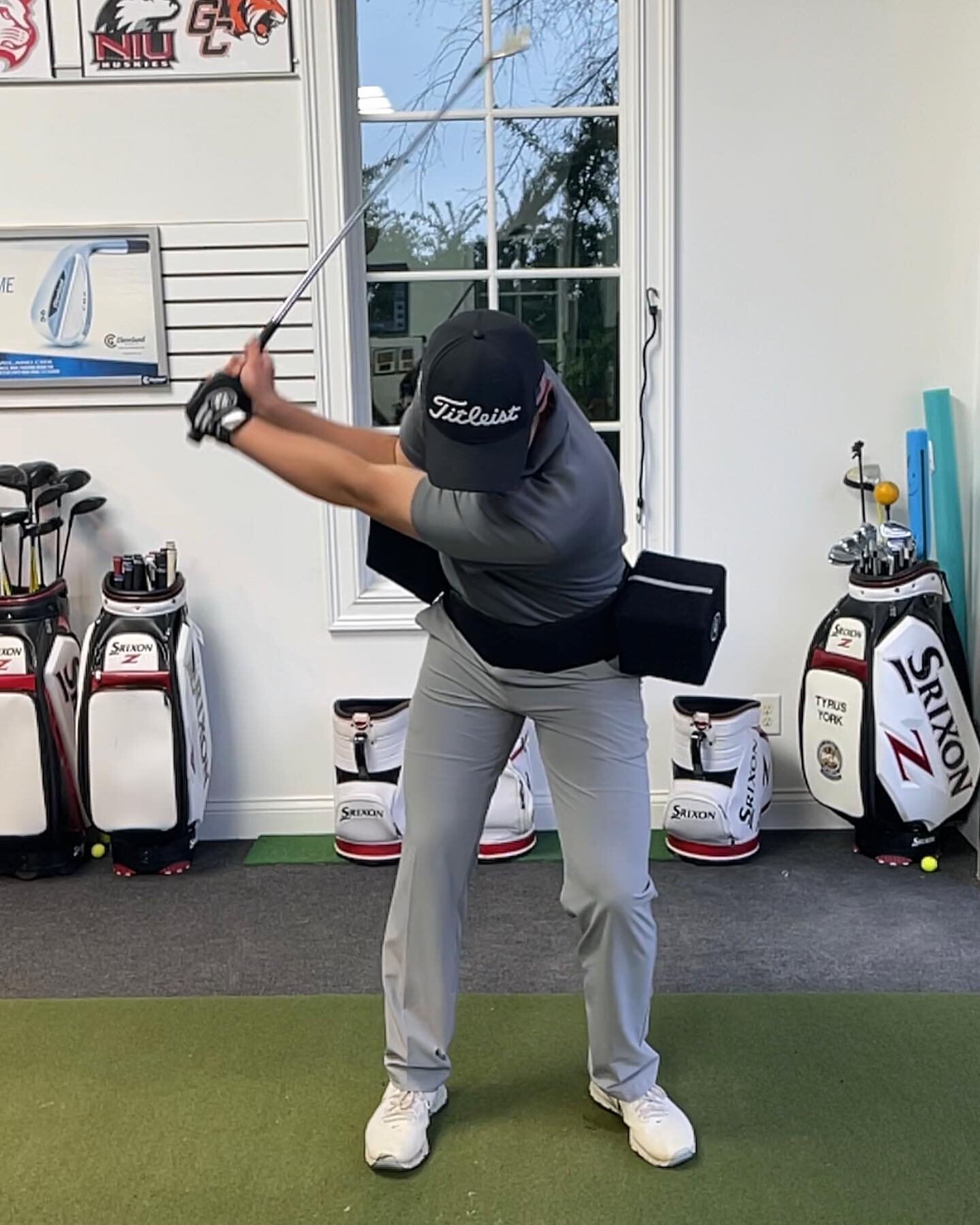 Giving credit where it&rsquo;s due... simple but very effective training aid from @georgegankasgolf #golflife #golfswingdrills