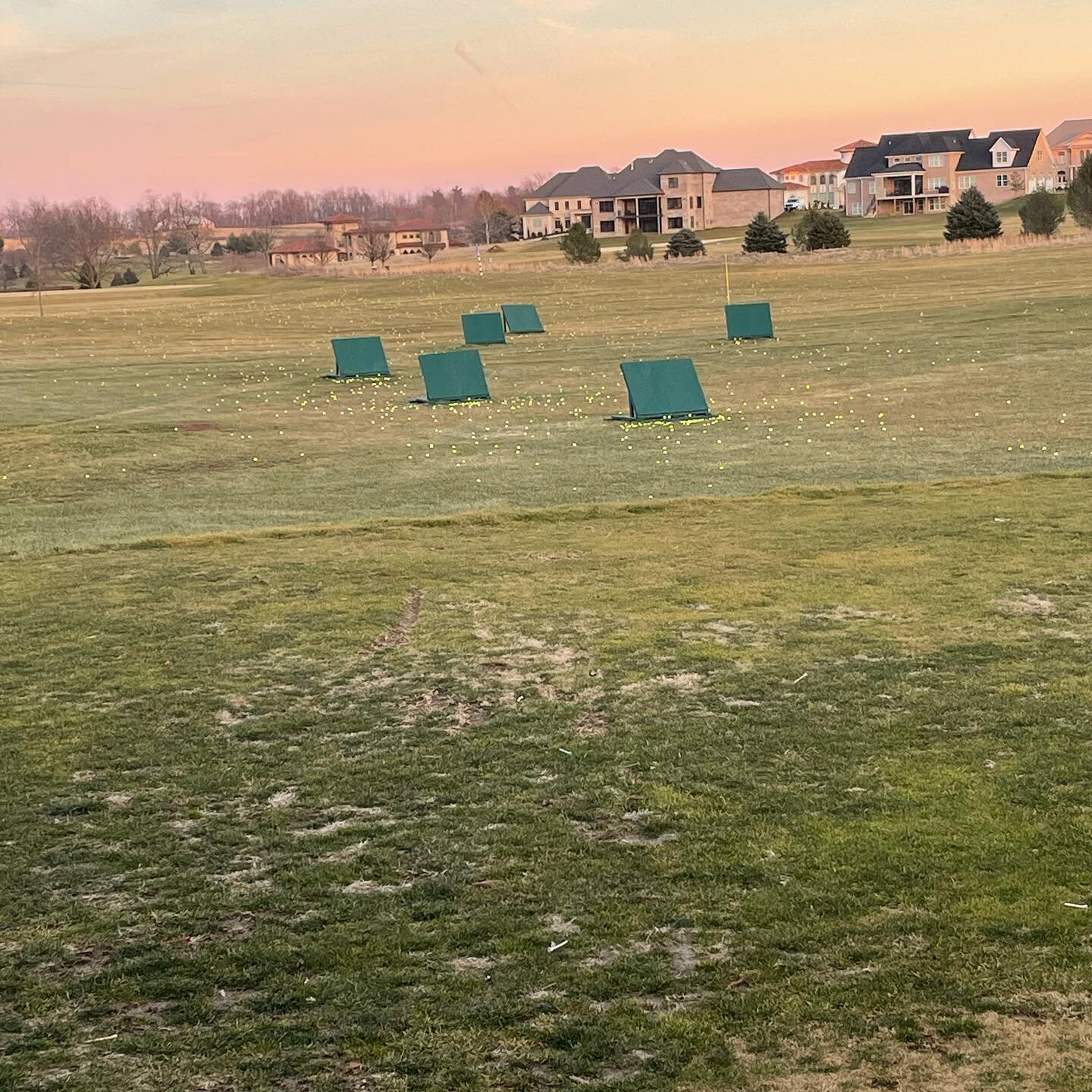 Lots of wedge work today with my students. Taking advantage of some decent weather in January @highperformancegolfacademy. Make sure you check out @clevelandgolf and their Zipcore wedges!! #golf