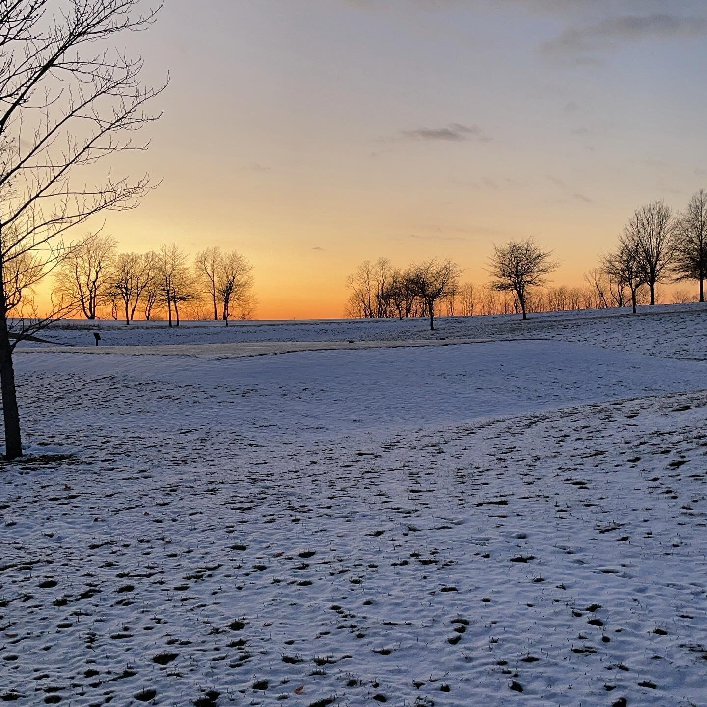 It is as cold as it looks... but staying warm while helping others get better at golf inside the @highperformancegolfacademy #golflife