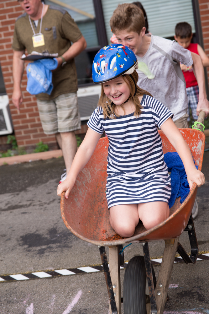 Wheelbarrel Race 
