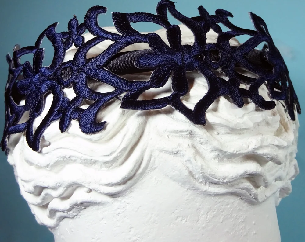 Navy Crown4.jpg