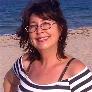 Regarding the Immigrant Narrative: Cecilia M. Fernandez