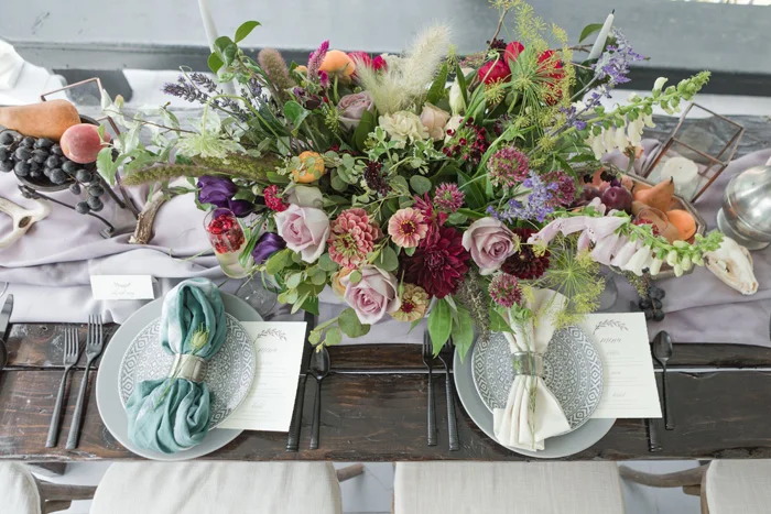 Bohemian-Wedding-Themed-Table-with-tie-die-napkins-by-bowerbird-flowers-jamie-blow.jpg