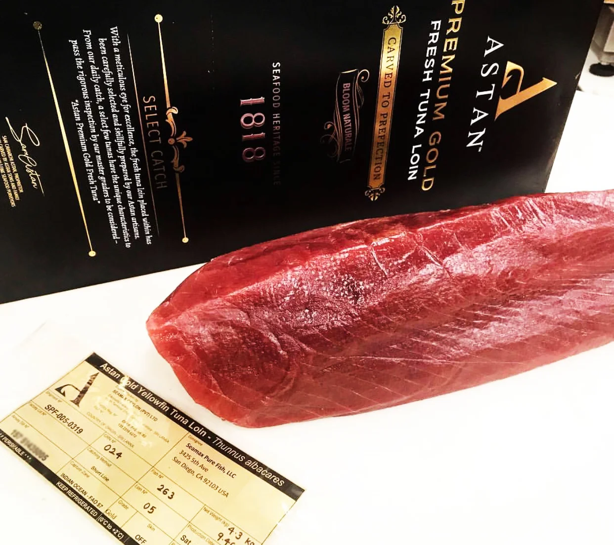 Astan Gold Loin & Box_1.jpg