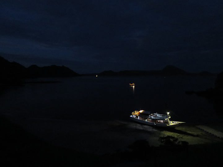 Goodnight, boat. The tides rolled back in during the early morning, freeing us to continue our adventure to The Grand Finale: Komodo Island.