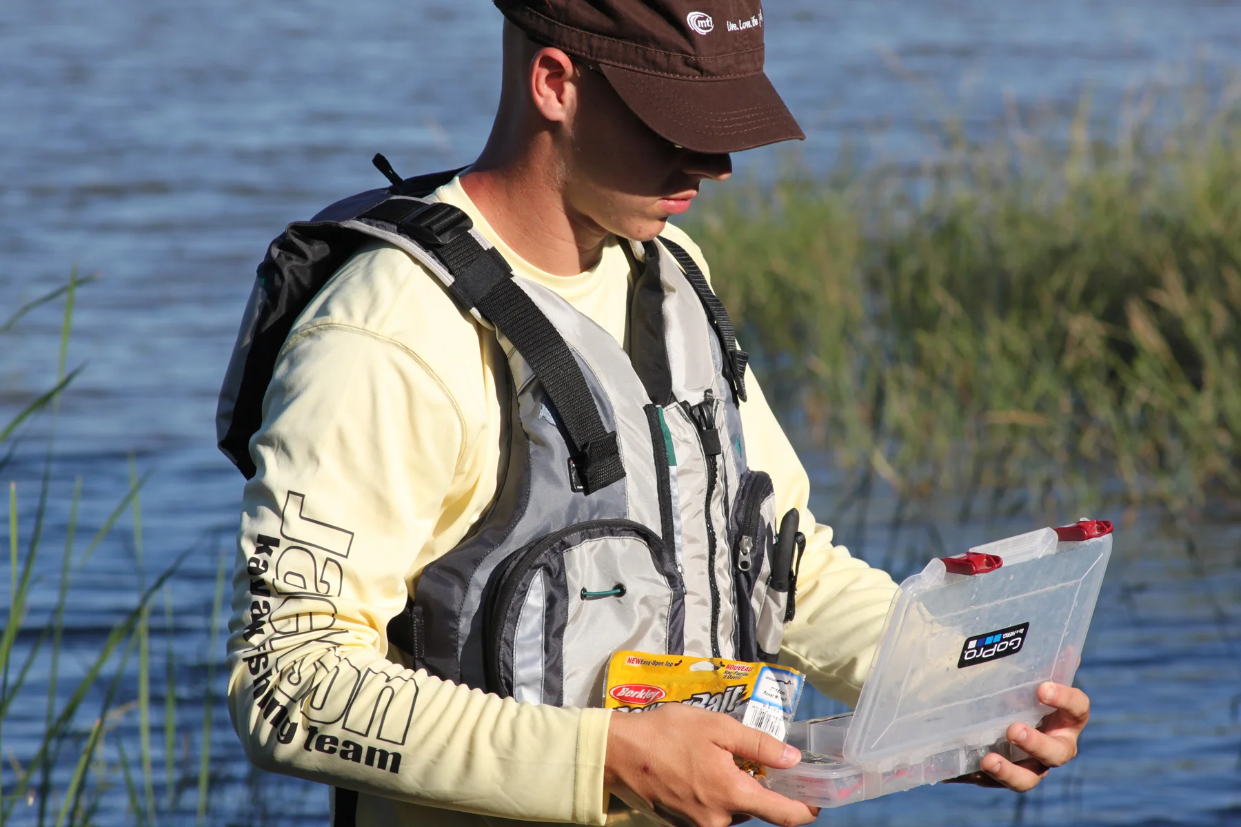 Need a Lifejacket - MTI Adventurewear Dio F-Spec