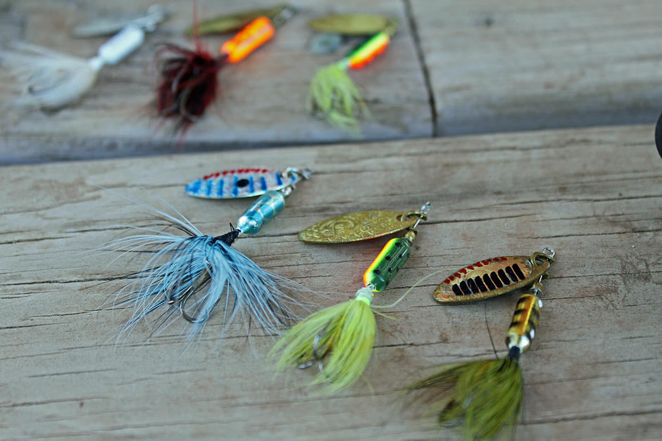 Making Little Tail Spinners 