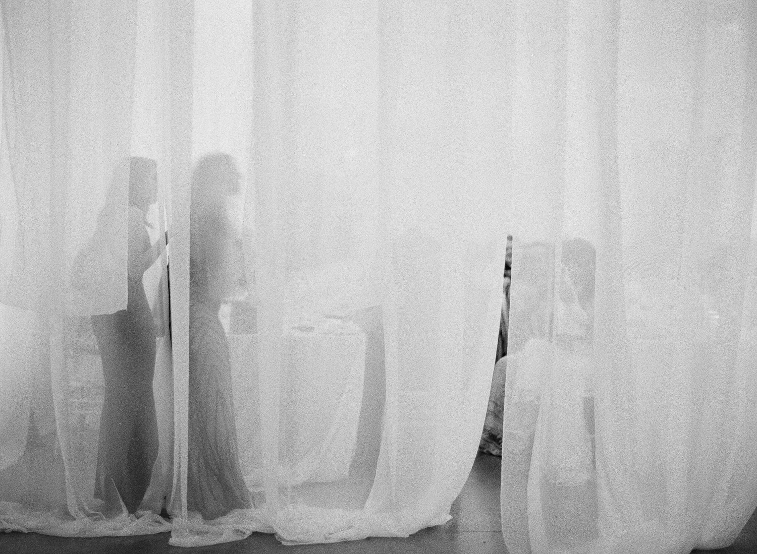 AUSTIN-MODERN-MONOCHROMATIC-INDIAN-WEDDING-00819.jpg