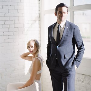 ONE_ELEVEN_EAST_MODERN_ENGAGEMENT_SHOOT_AUSTIN_TX_BY_MATTHEW_MOORE_PHOTOGRAPHY_00104.jpg