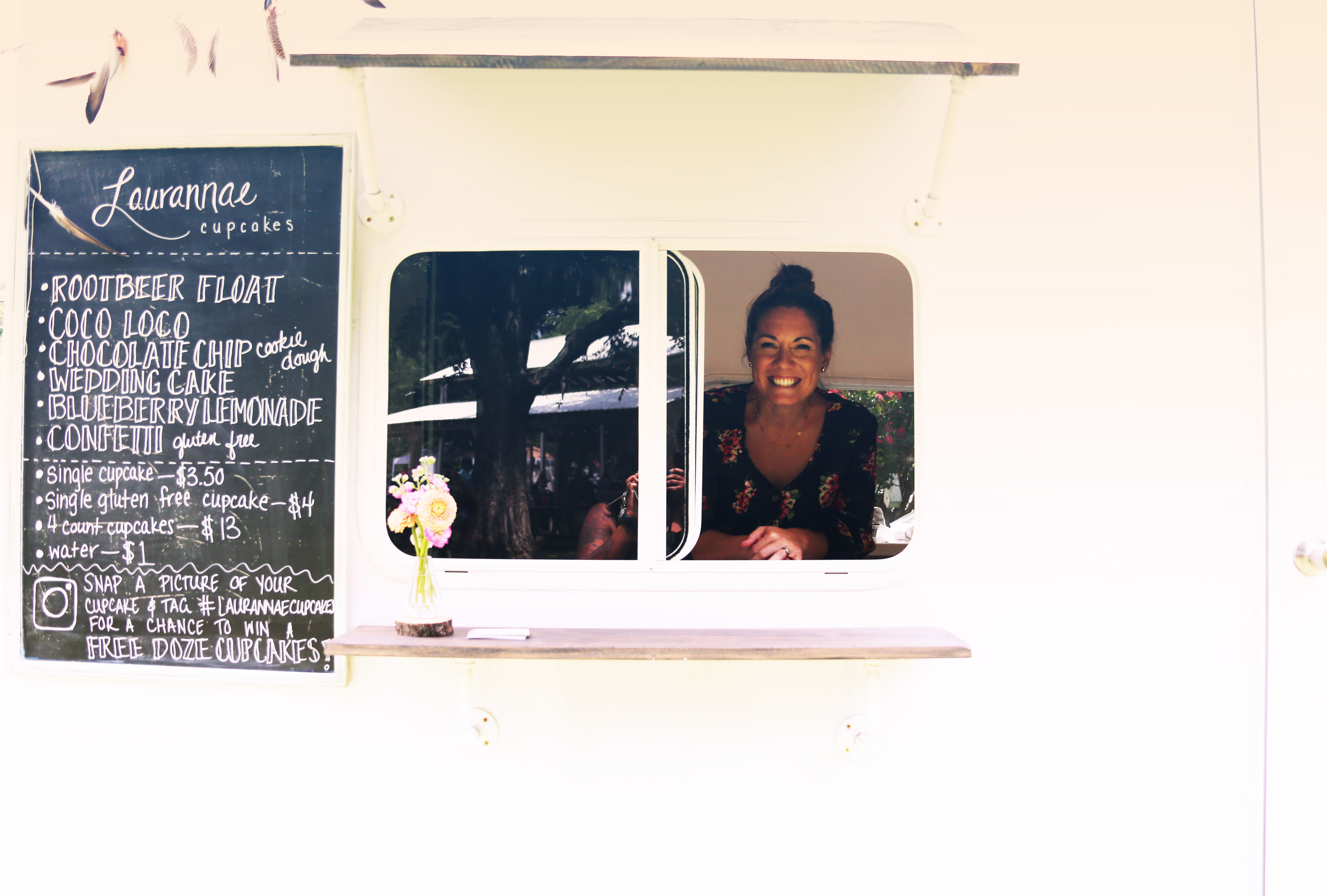 Cupcakes and Instagram: Laurannae Gourmet Cupcakes (SHOP LOCAL)
