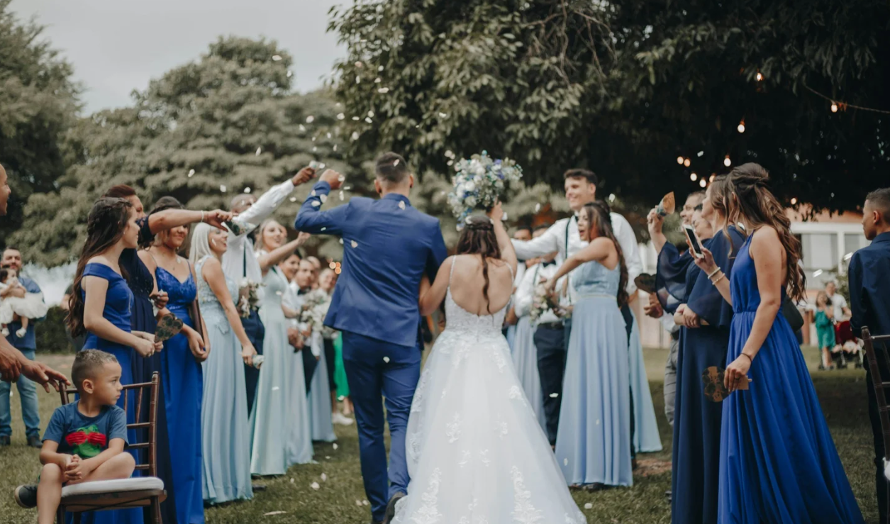 How to Build a Wedding-Day Timeline That Leaves Room for Real Moments