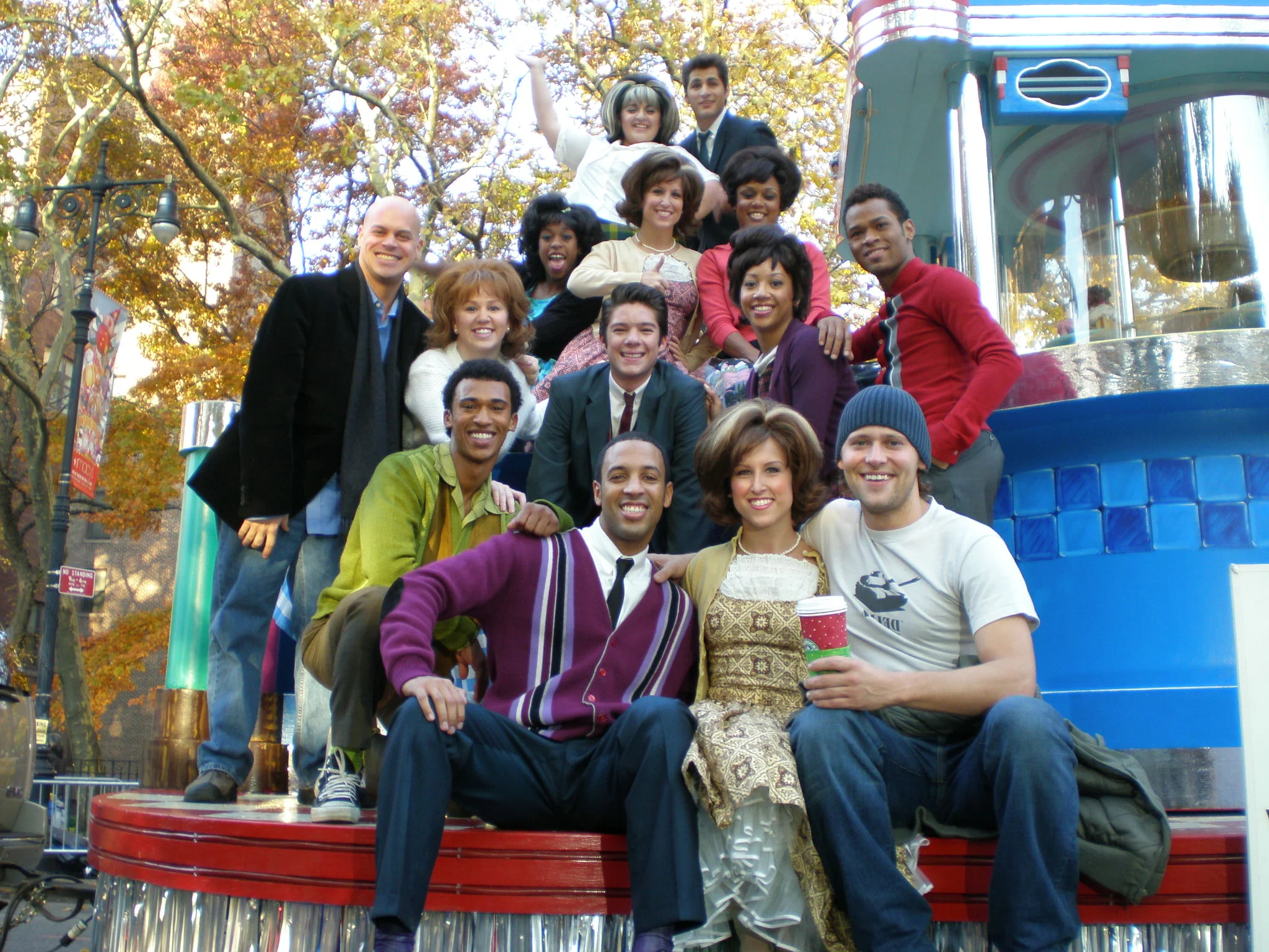 Quantum's Jayson Raitt with Hairspray Cast Macy's Thanksgiving Day Parade