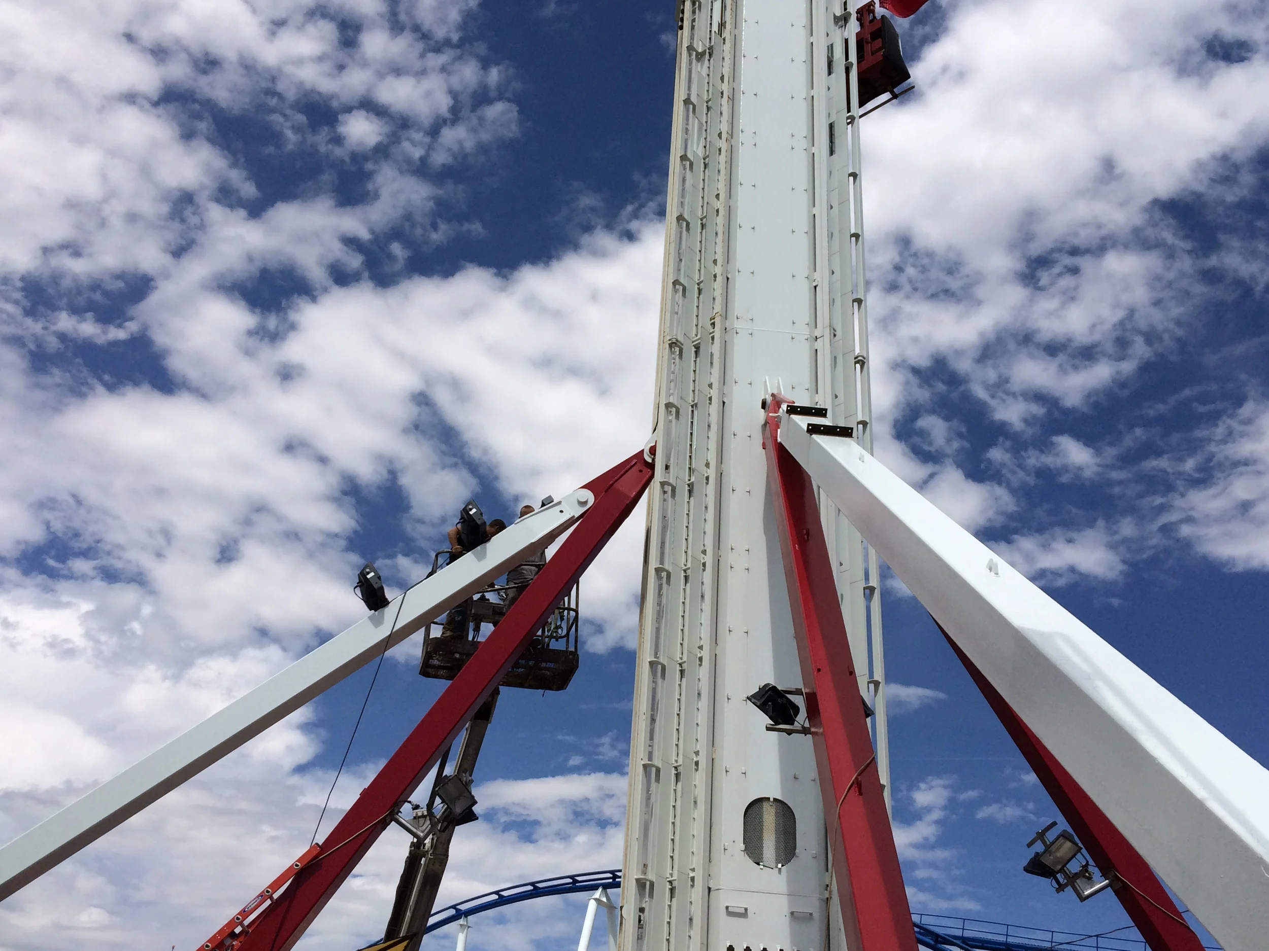 LED Color Kinetics REACH fixtures installed on the supports to wash the tower in color.