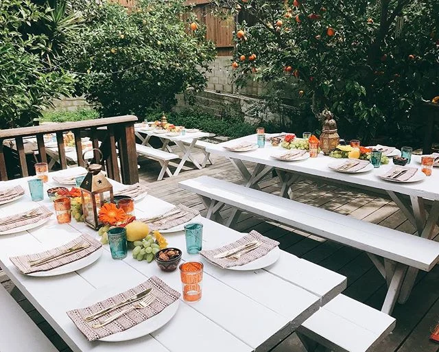 🎂 A few weeks ago I was a part of throwing one of my best friends from childhood her SURPRISE bridal shower! ❣️Not only did I feel old haha..I also felt very blessed to be growing alongside someone that has been there since the beginning (👯‍♀️ you know, the friends that just get you without even having to say anything)... 🍊 it was the perfect day filled with fruit trees, food and friends, the best mixture to celebrate love. 💕 Love you guys @nikiarodriguez @jeffbroadway 👰🏻🤵🏻