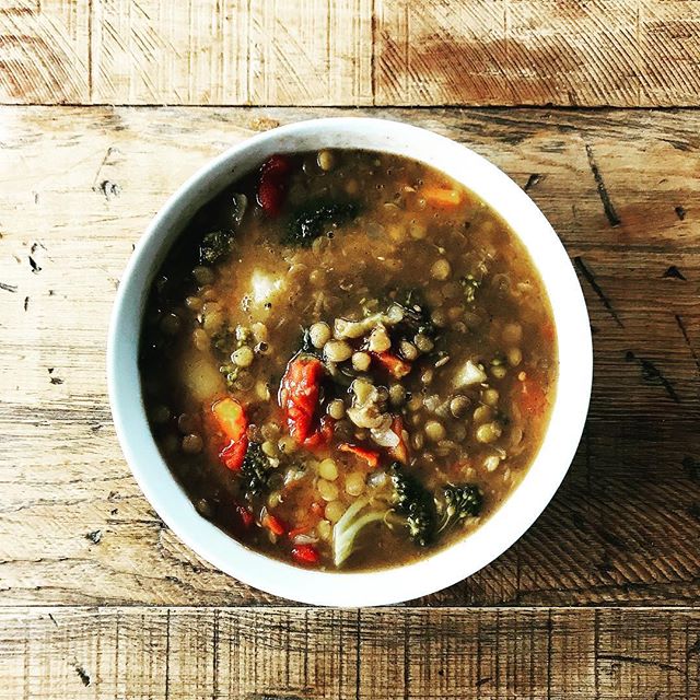 🥦Lentil soup is something I’ll make during the week when I want to make something simple and hearty. 🍅I have my rotation of simple go-to dinners, and this is one of my favorites in the winter. 🍲With the lack of Spring warmth in the air, I figured this recipe would be the best option. 🍵 Nothing a hot bowl of soup can’t fix! 🤷🏻‍♀️