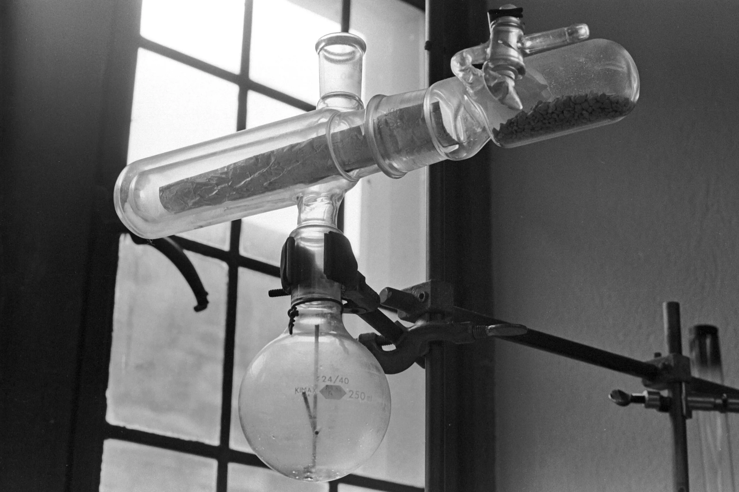ChemistryLab_by_EdUthman.jpg