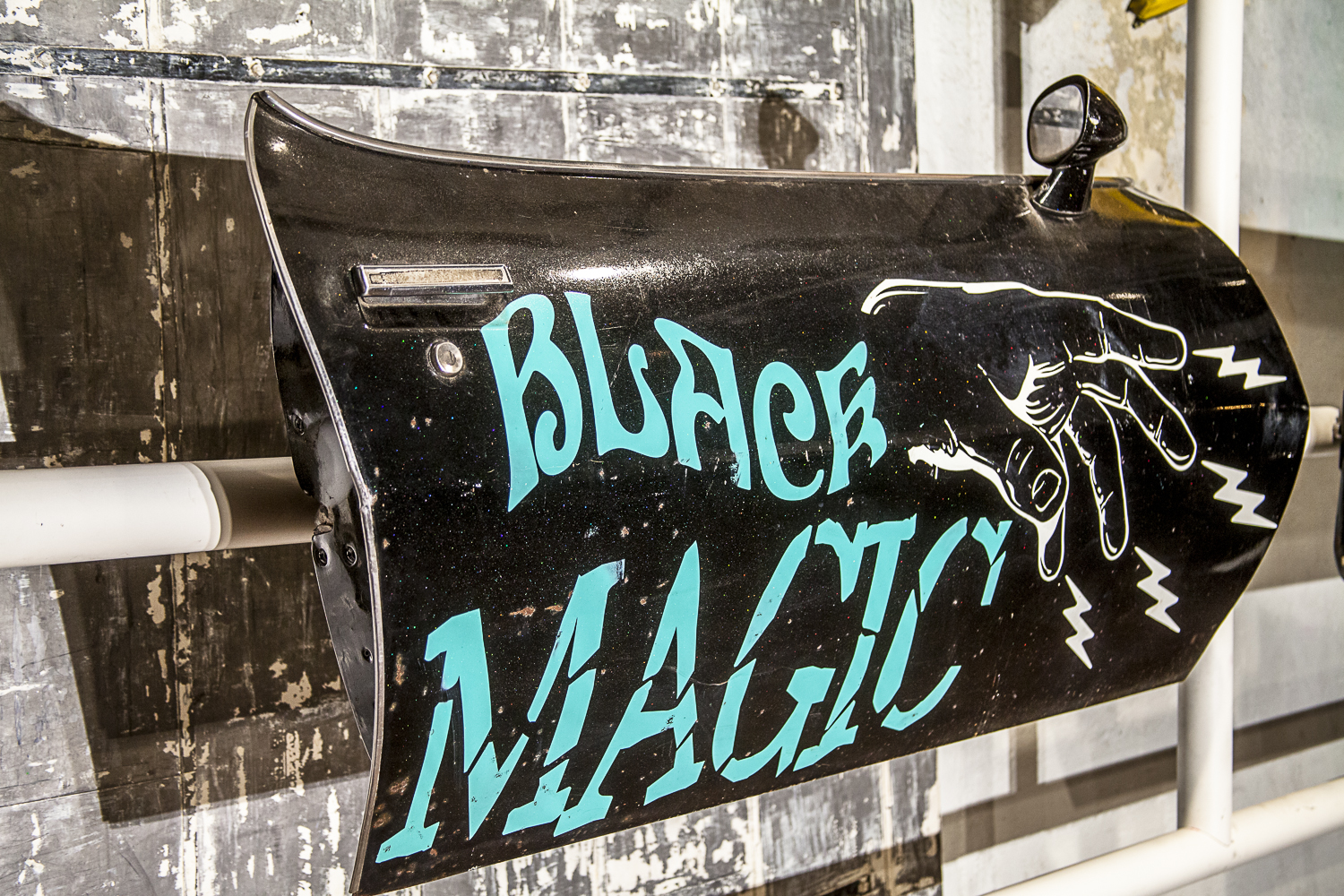 WISEKNAVE documentation for fine artist Duffyleg at Pirahna Shop for Fueled Spirit with Shep Films. Seattle, WA 2016. Duffyleg | WISEKNAVE.ARTDOC©