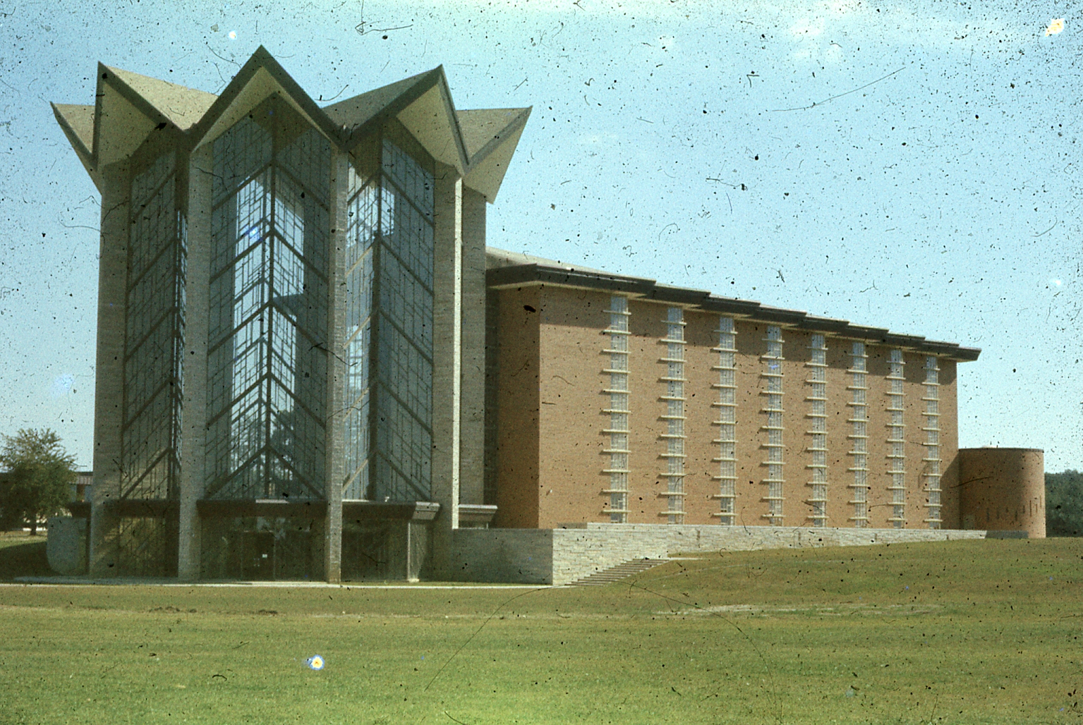 img014.jpg