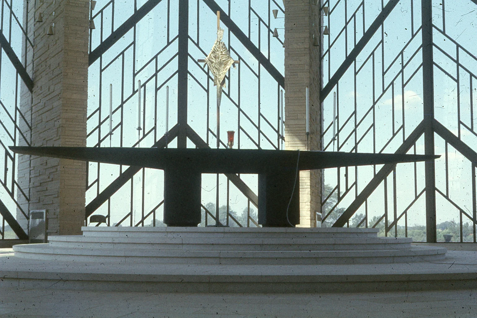 img016.jpg