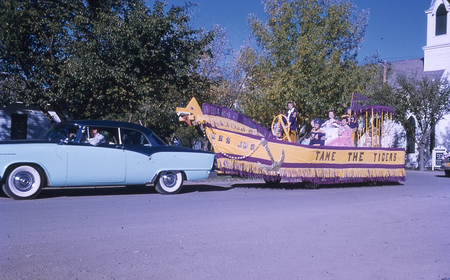 img025.jpg